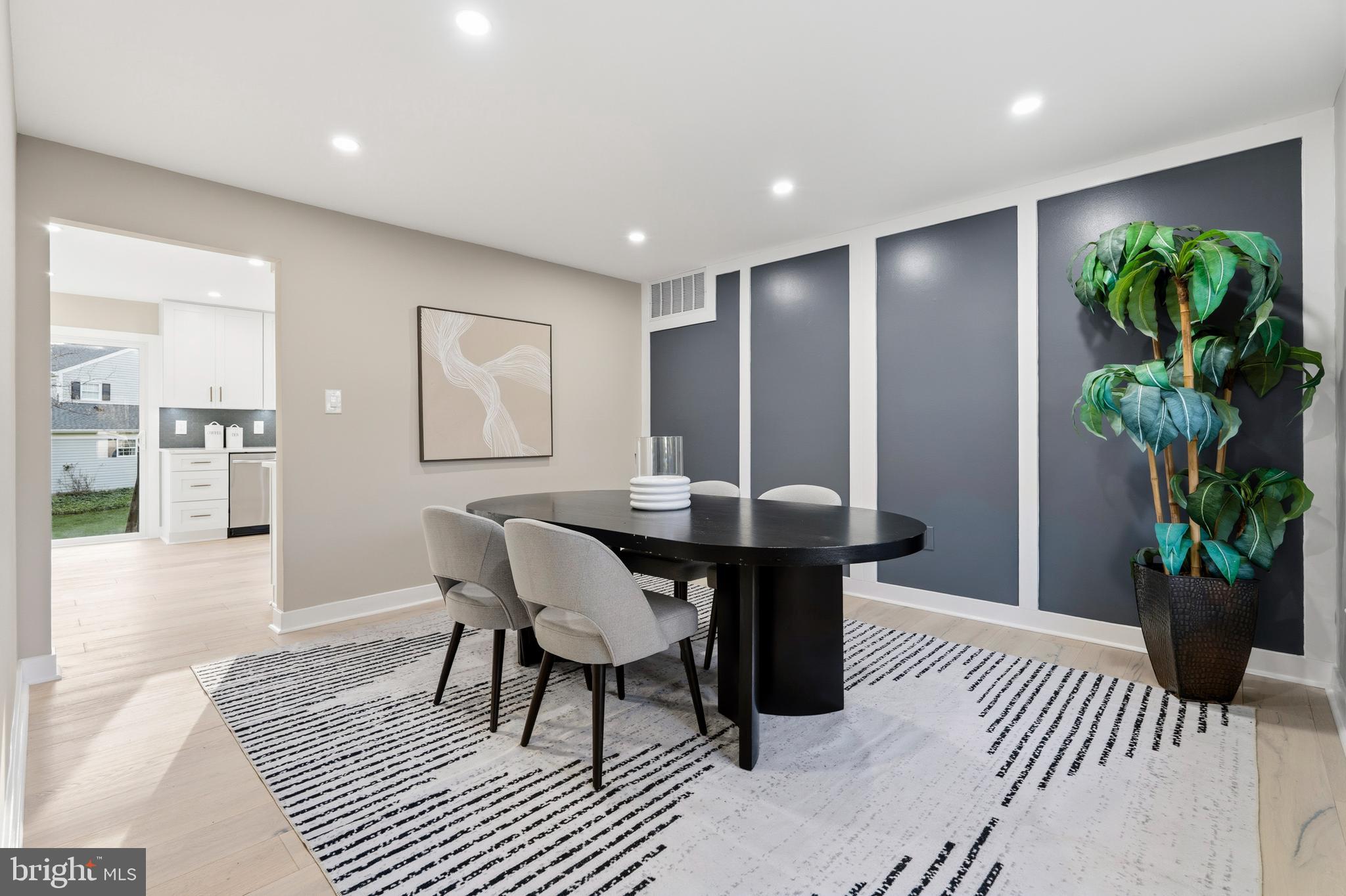 RESTON - Residential