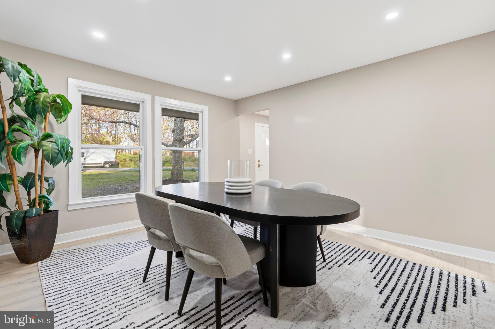 RESTON - Residential