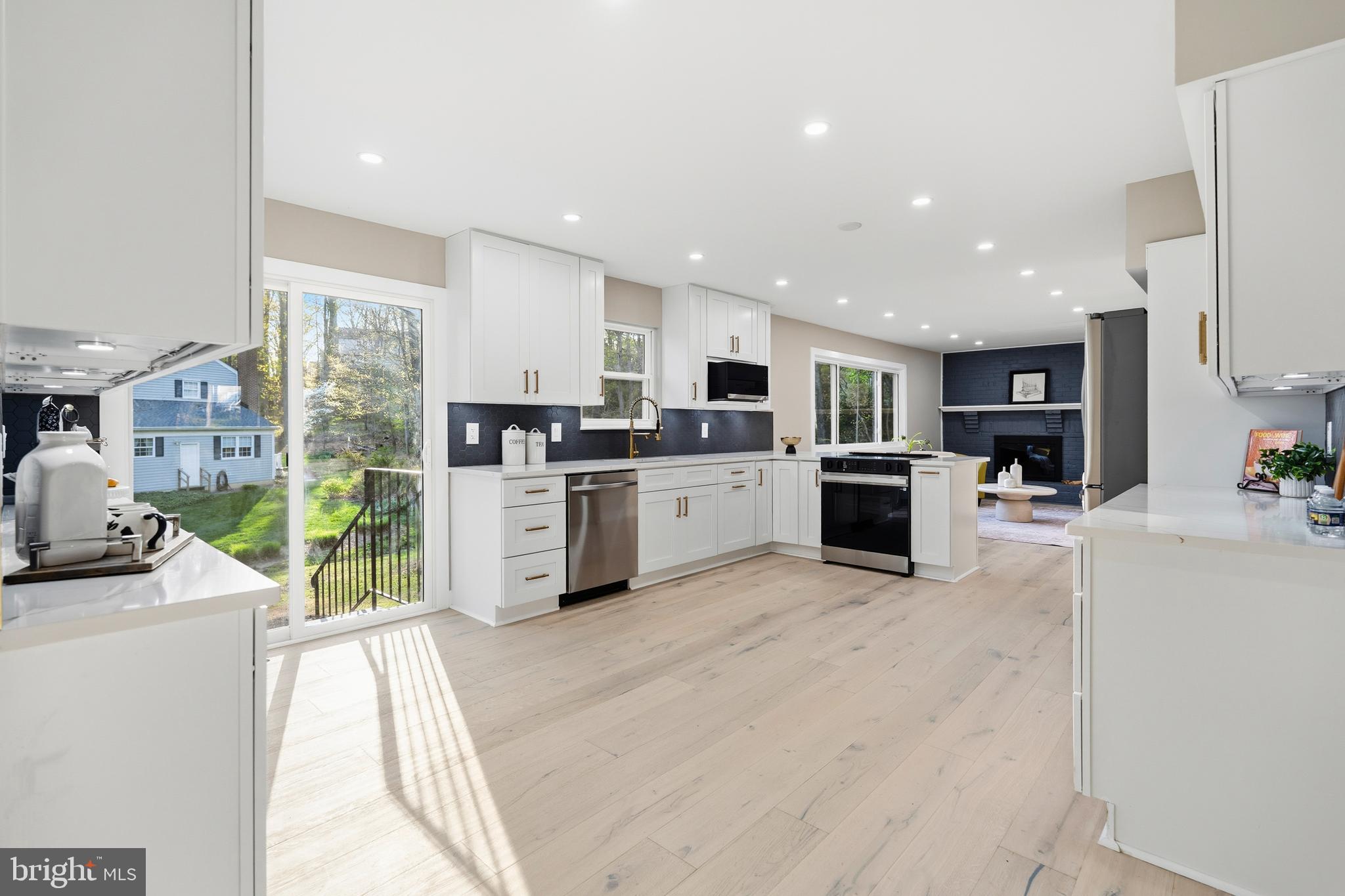 RESTON - Residential