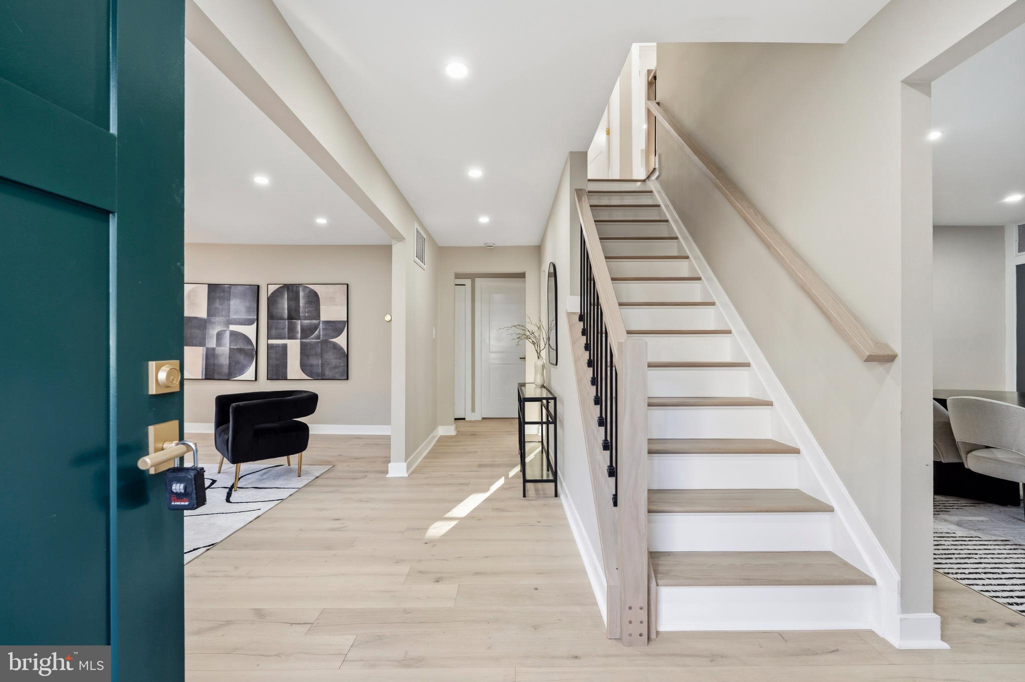 RESTON - Residential