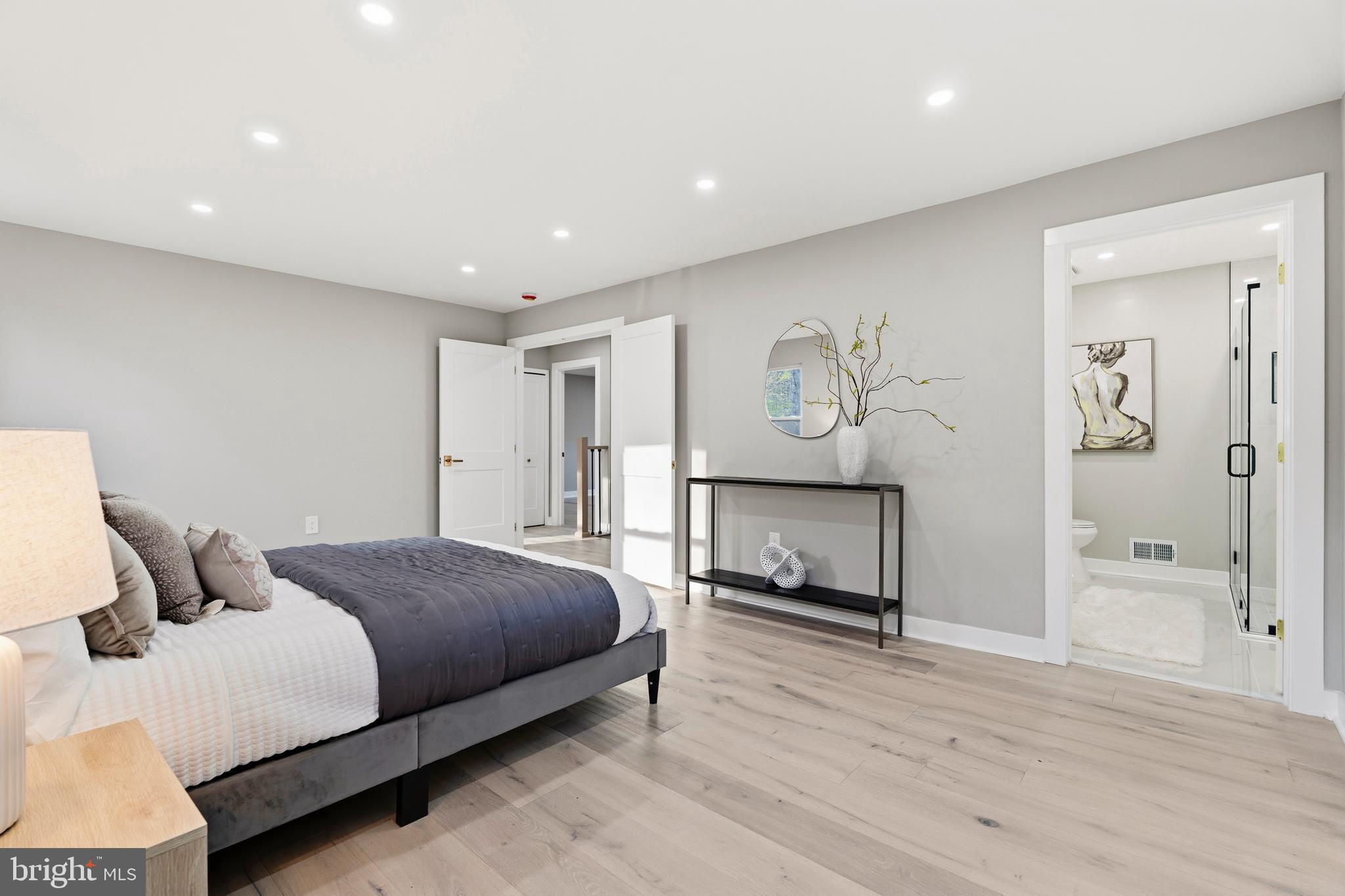 RESTON - Residential