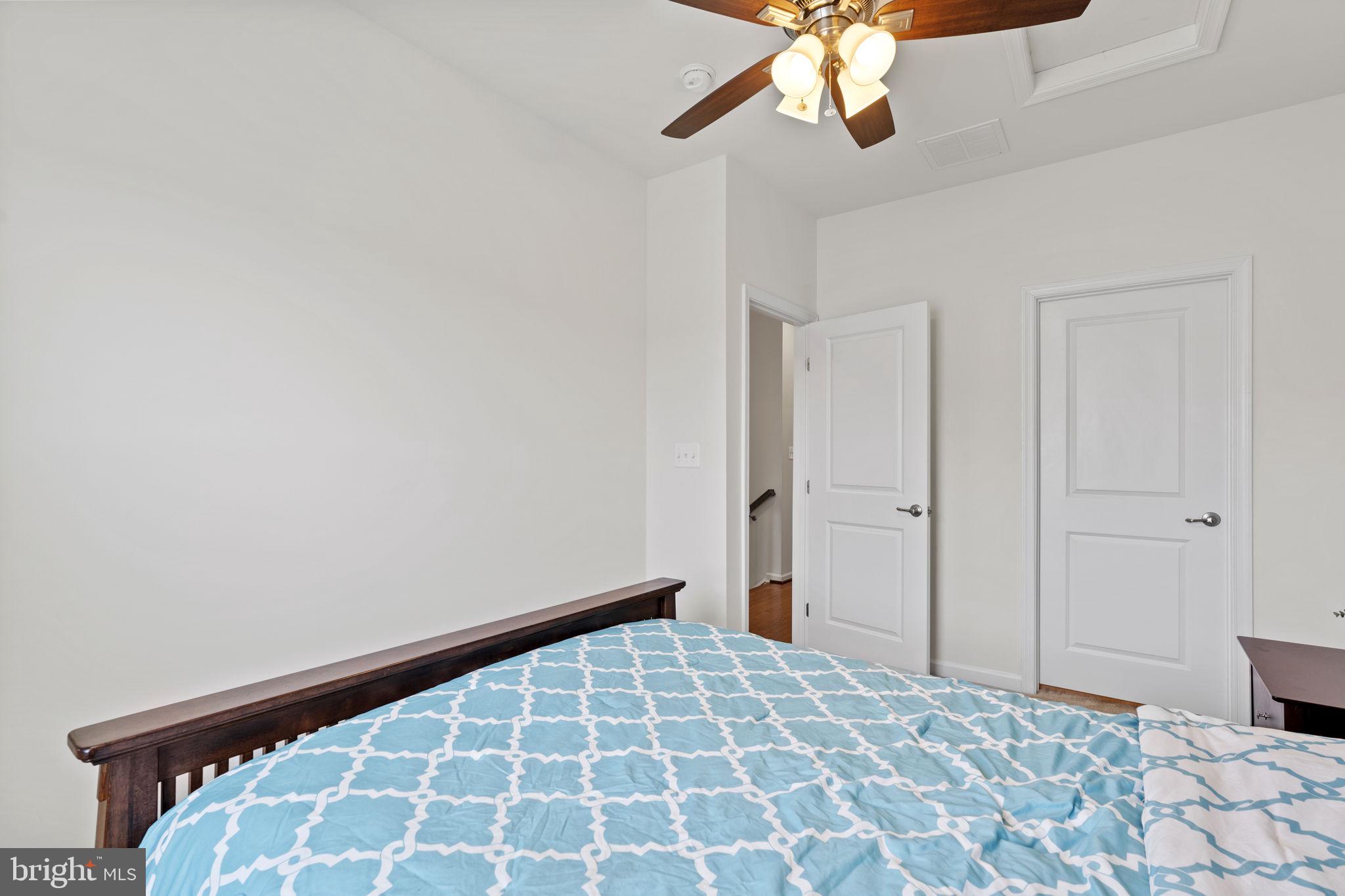 BRADLEY SQUARE - Residential