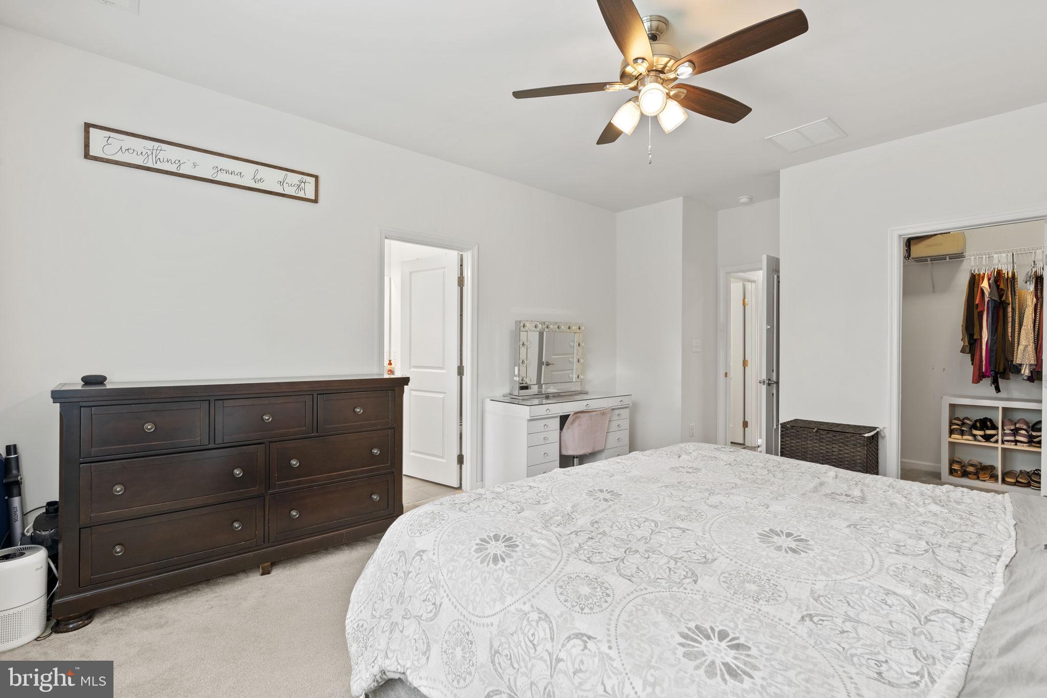 BRADLEY SQUARE - Residential