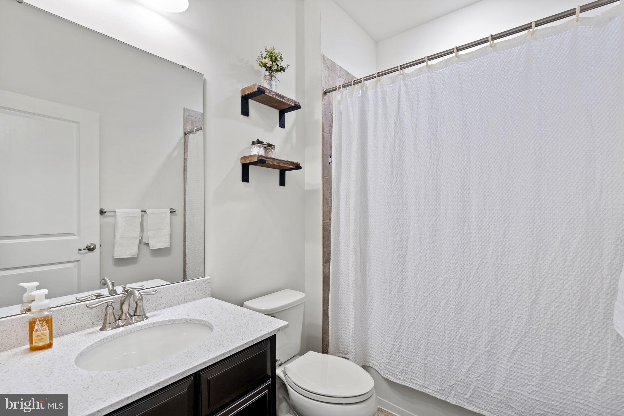 BRADLEY SQUARE - Residential