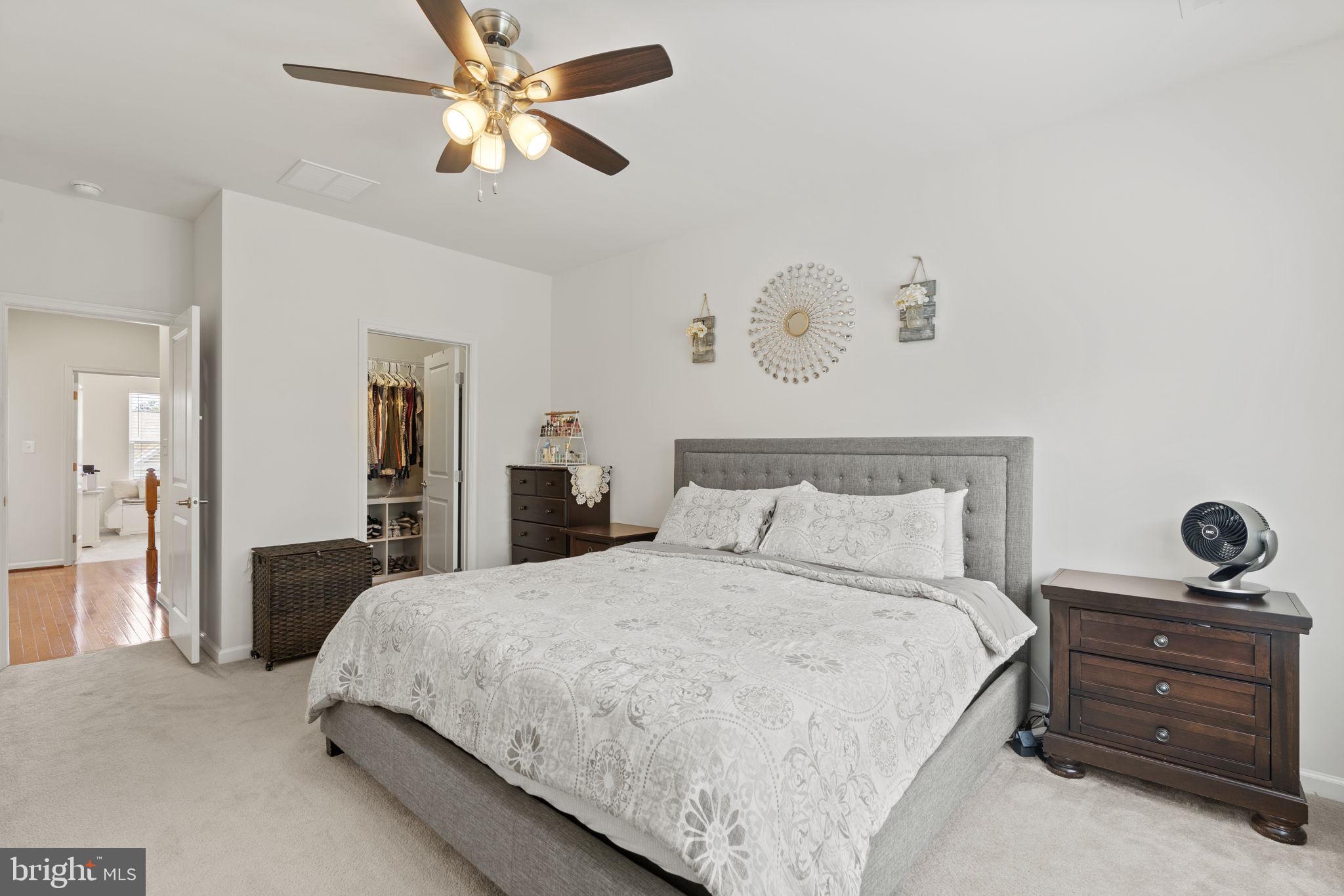 BRADLEY SQUARE - Residential