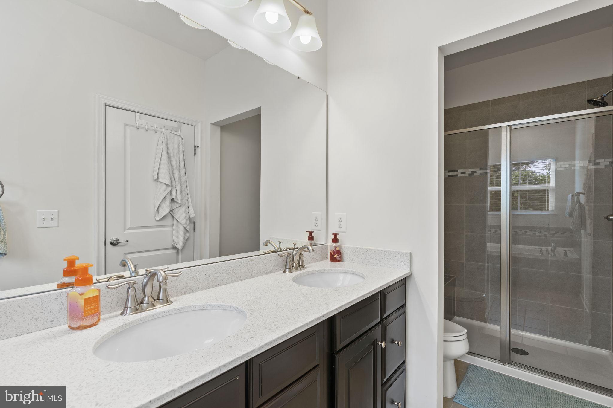 BRADLEY SQUARE - Residential