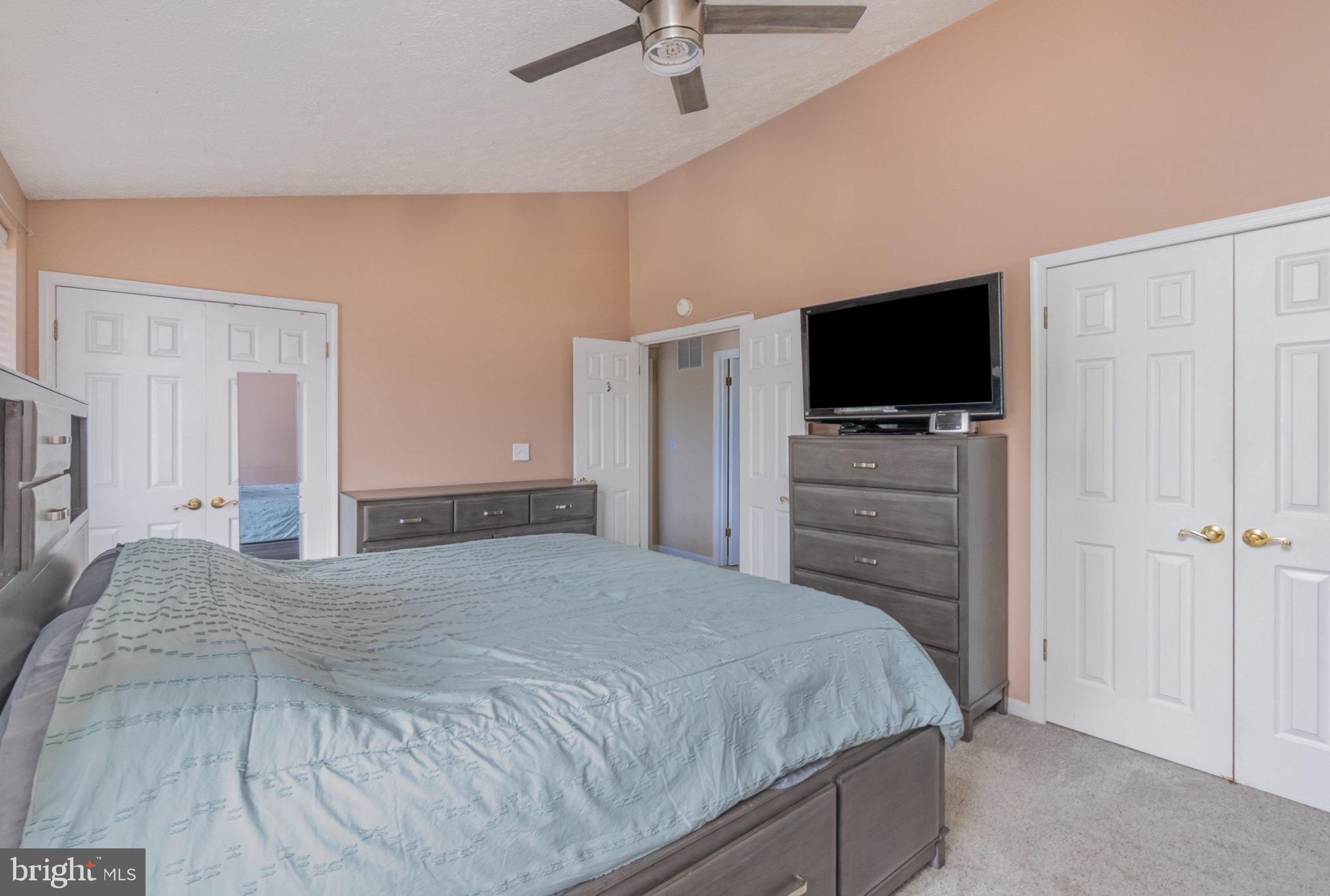 RIVERSIDE - Residential