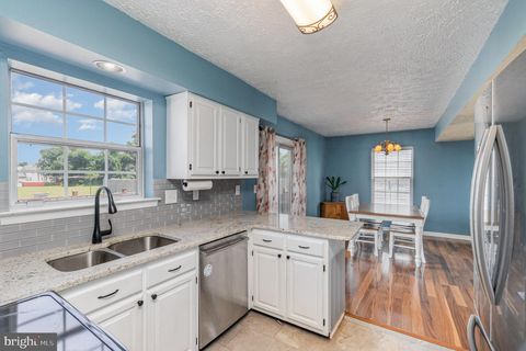 Homes For Sale - 1209 Ashmead Square<br/> BELCAMP, MD 21017