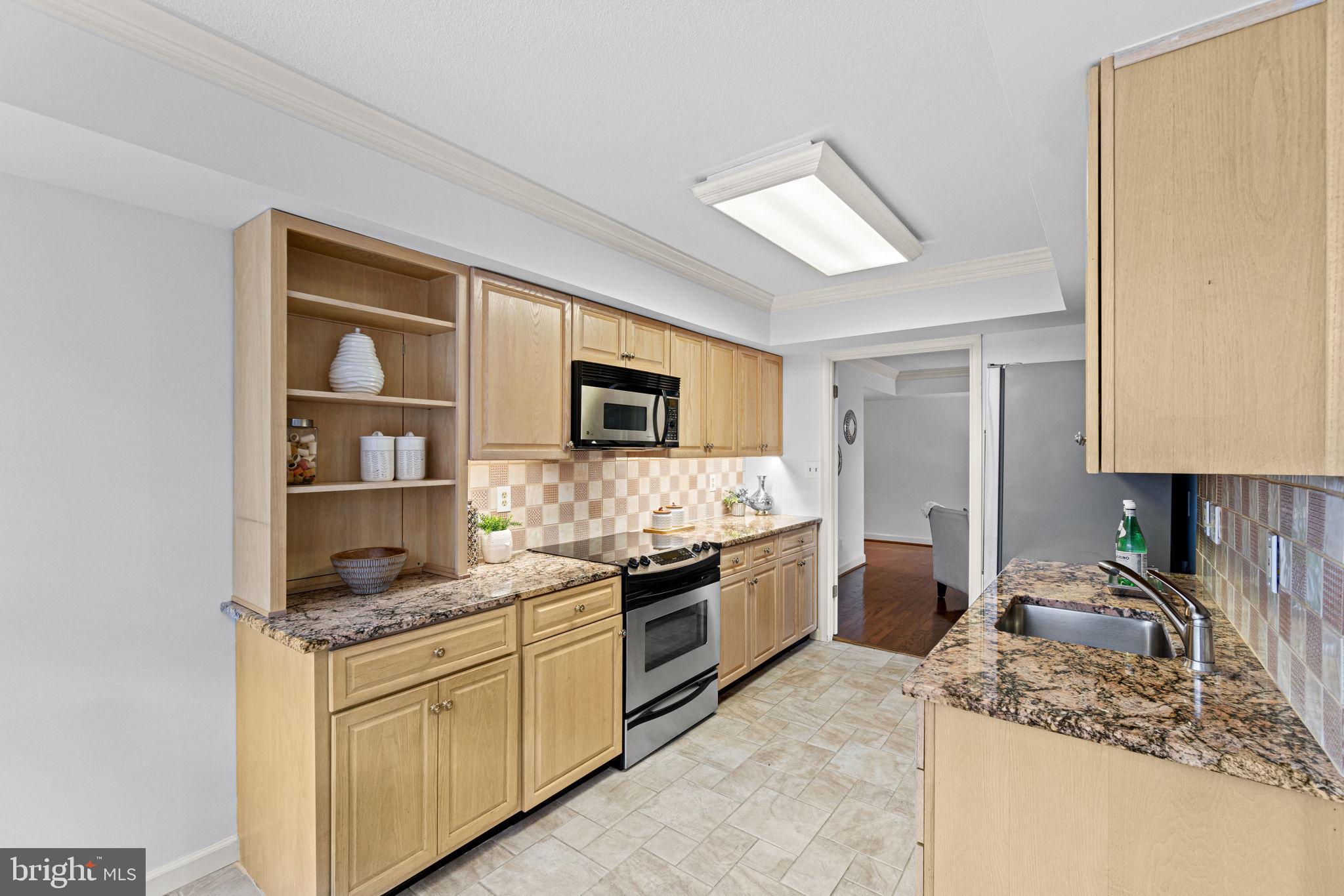 MADISON PARK CONDOMINIUMS - Residential