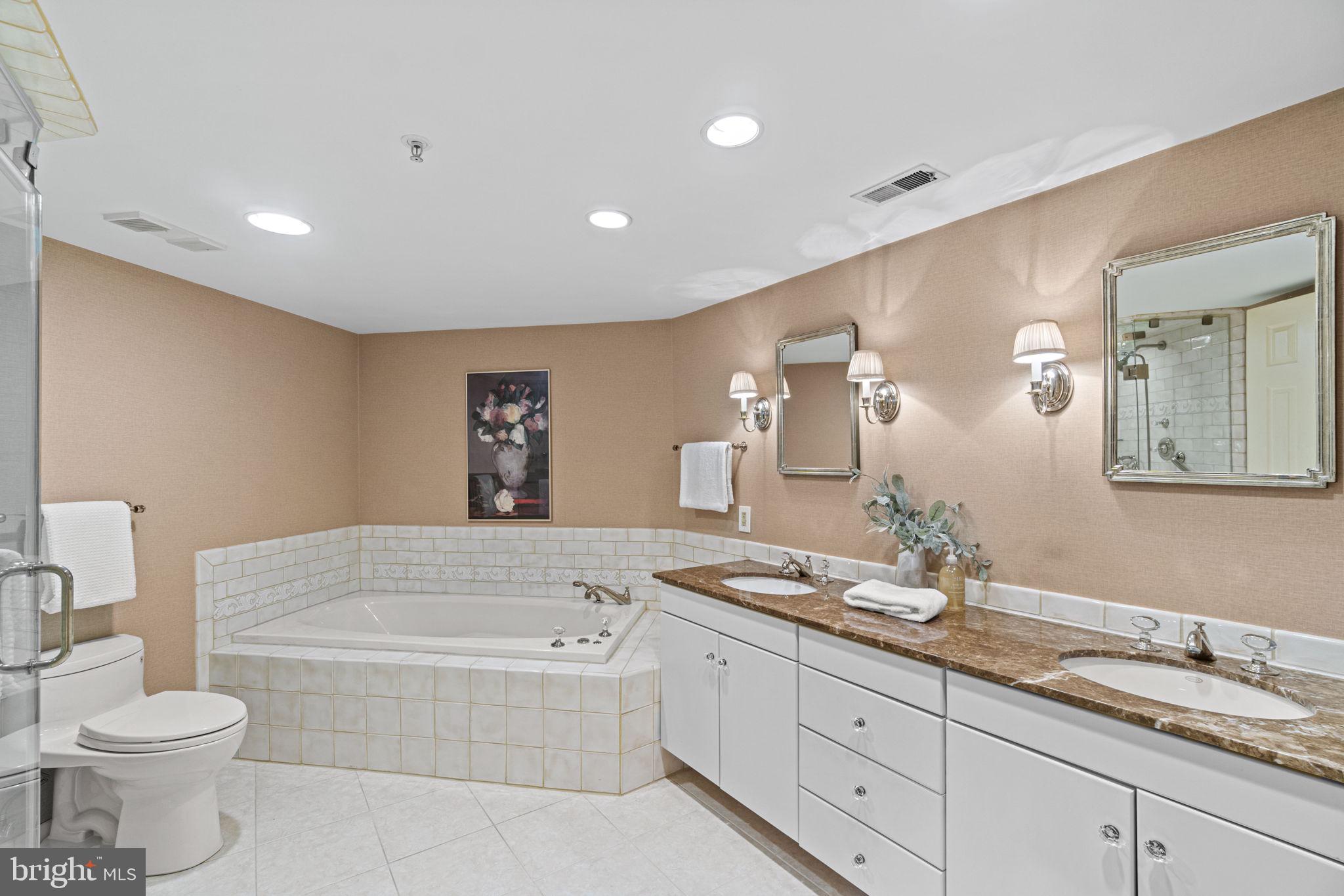 MADISON PARK CONDOMINIUMS - Residential