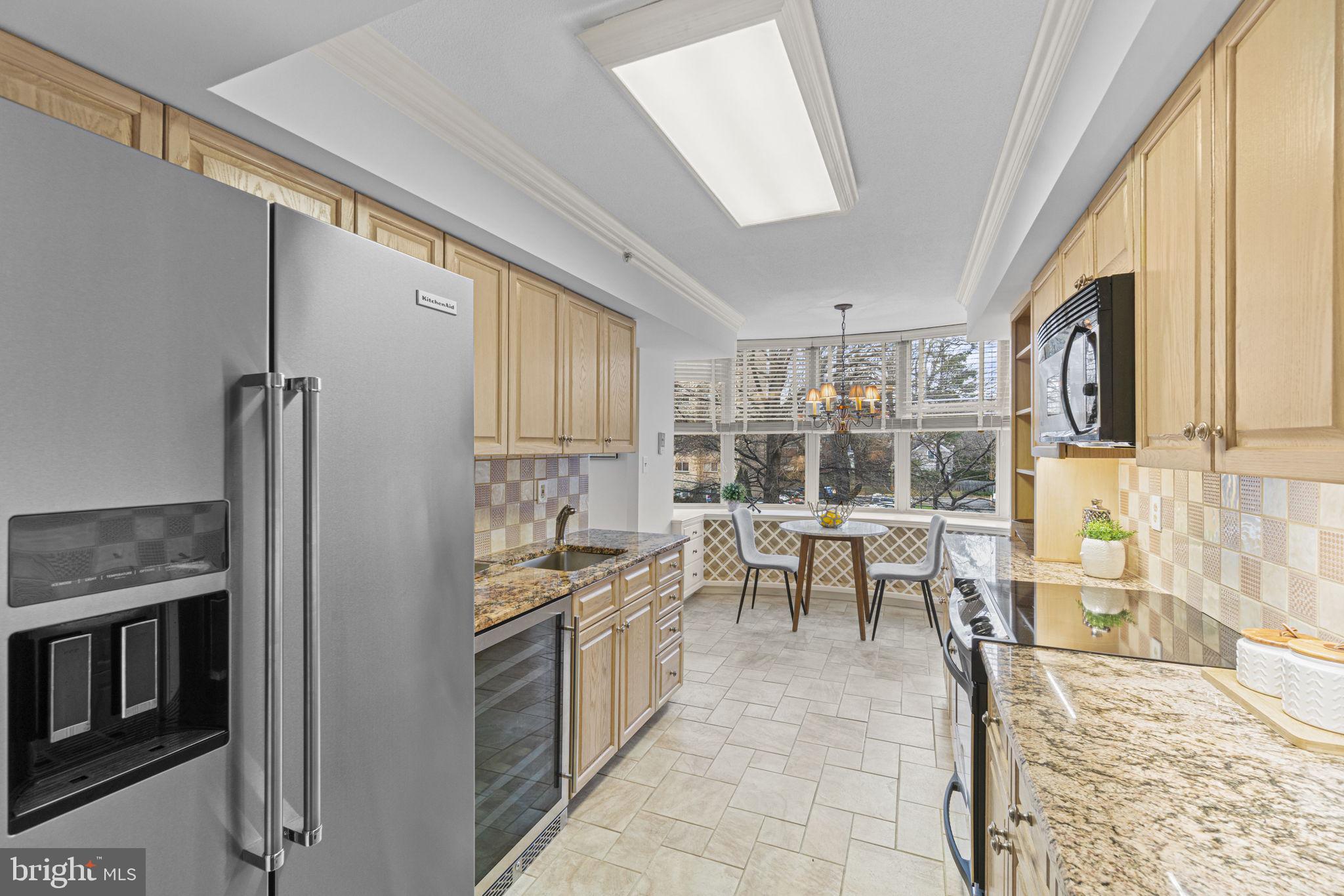 MADISON PARK CONDOMINIUMS - Residential