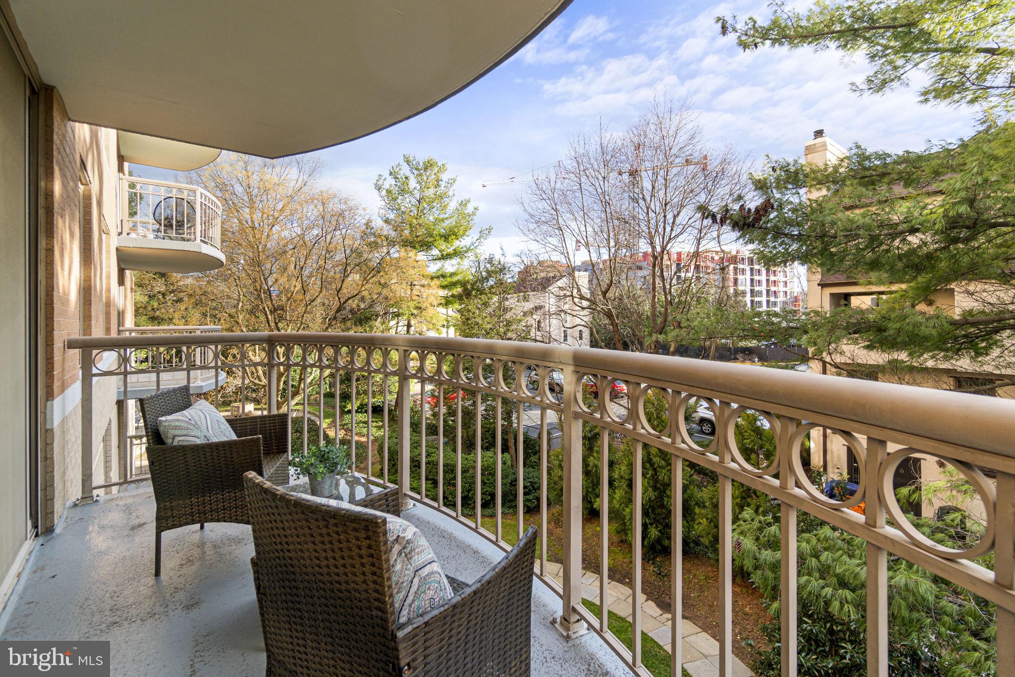 MADISON PARK CONDOMINIUMS - Residential