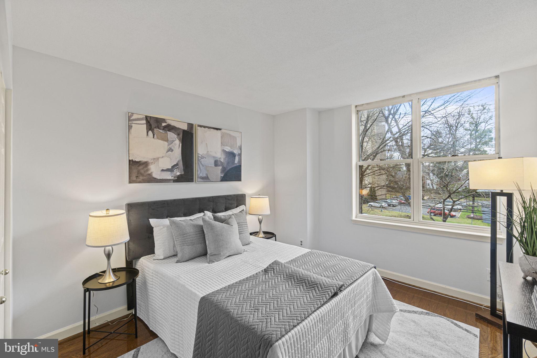 MADISON PARK CONDOMINIUMS - Residential