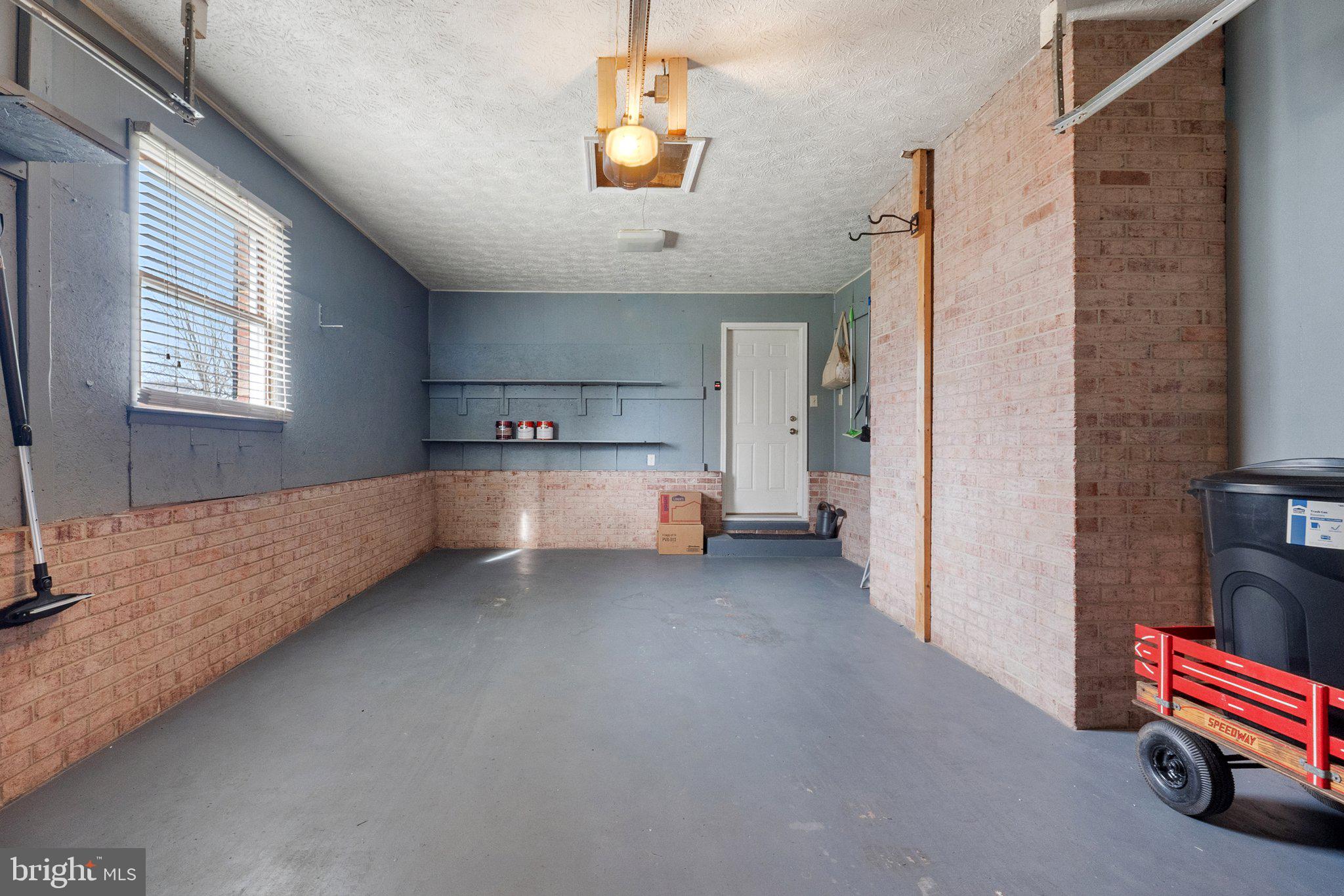 LYNN HEIGHTS - Residential