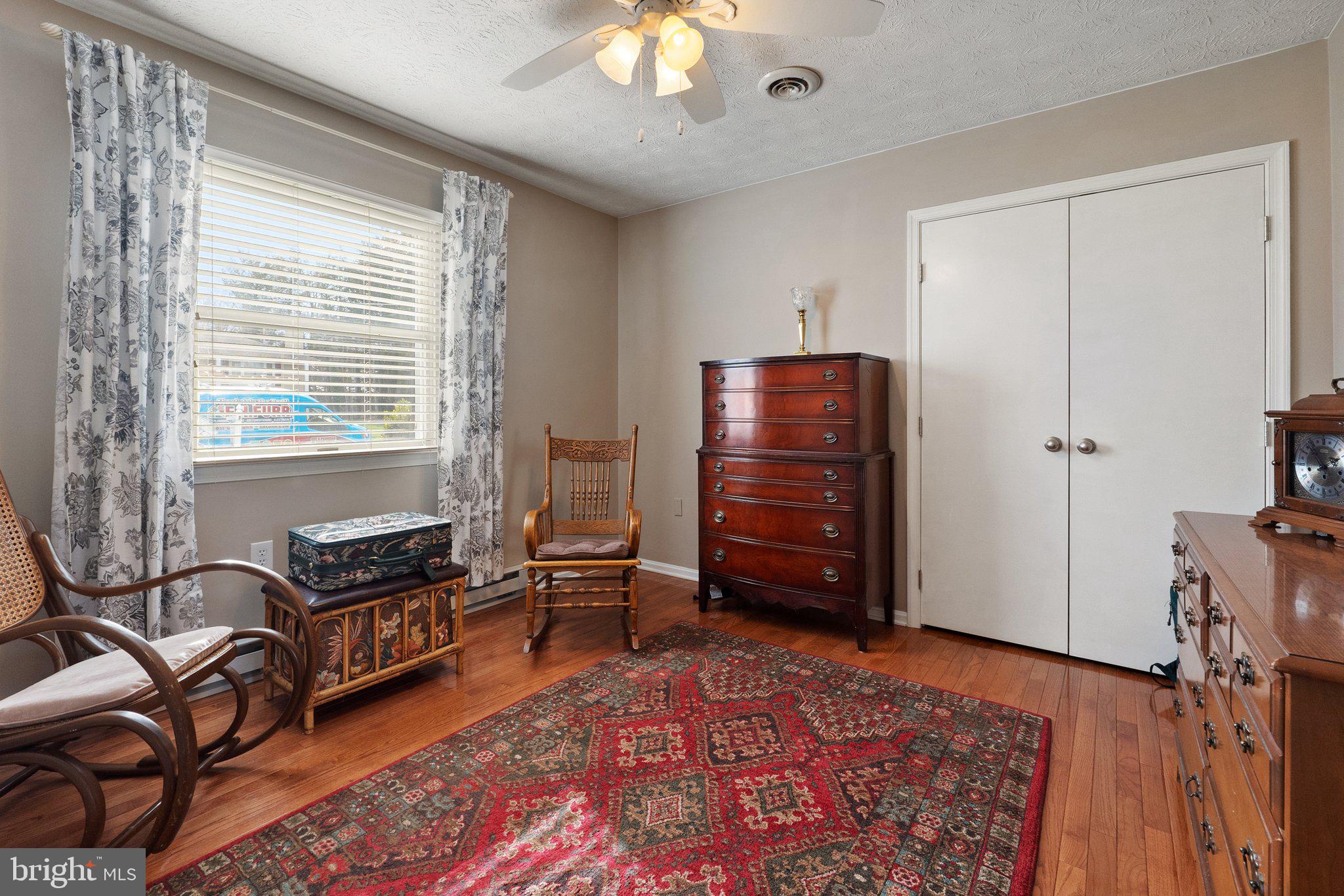 LYNN HEIGHTS - Residential