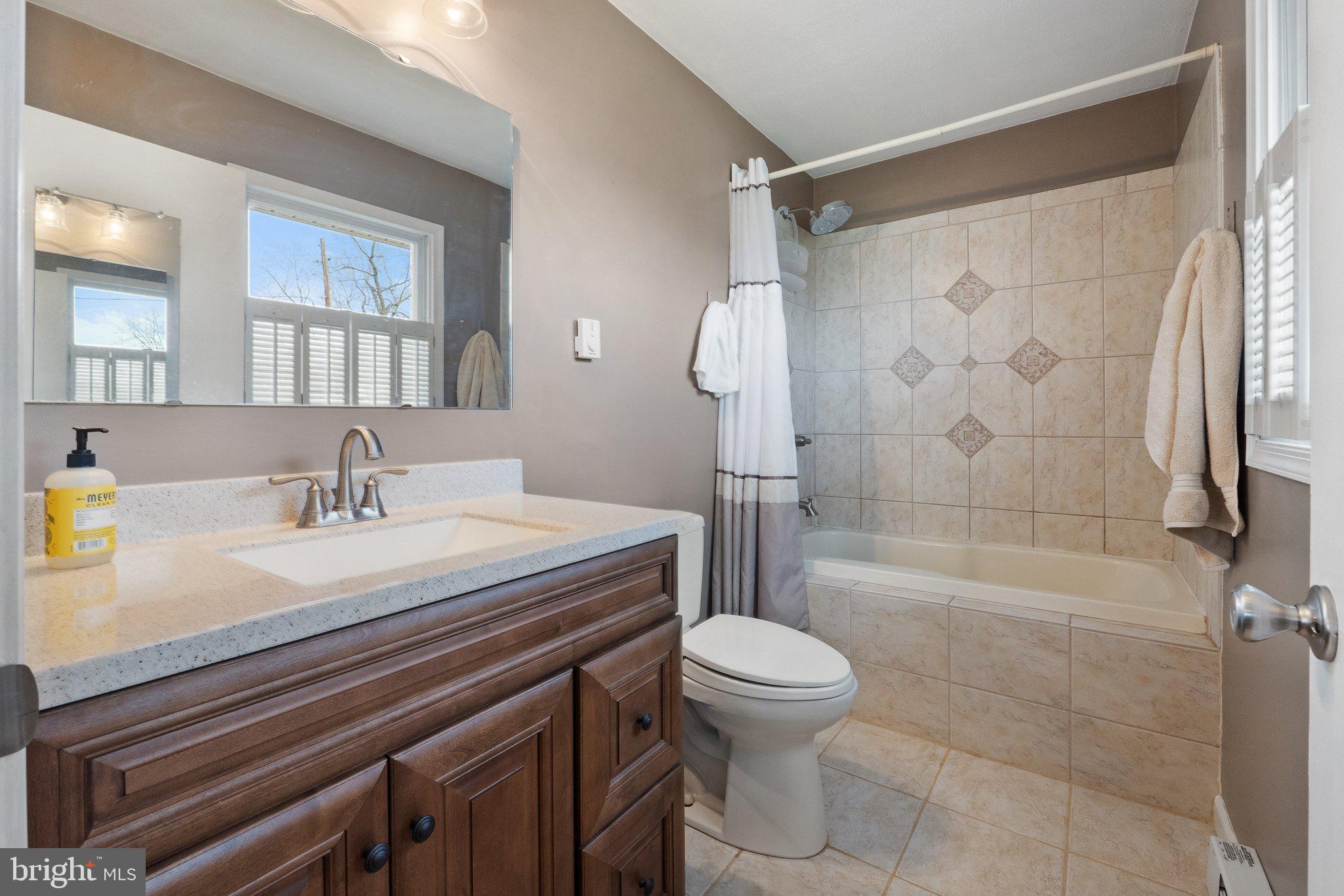 LYNN HEIGHTS - Residential