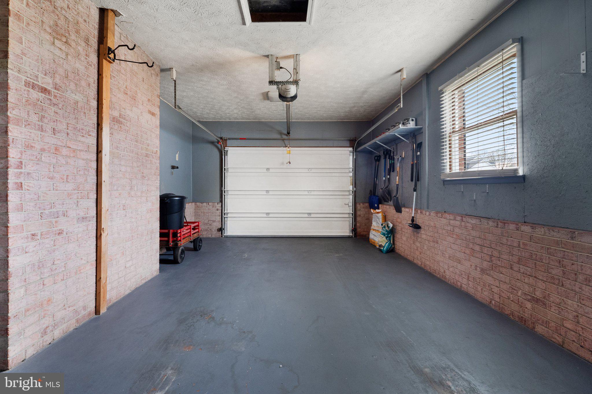 LYNN HEIGHTS - Residential