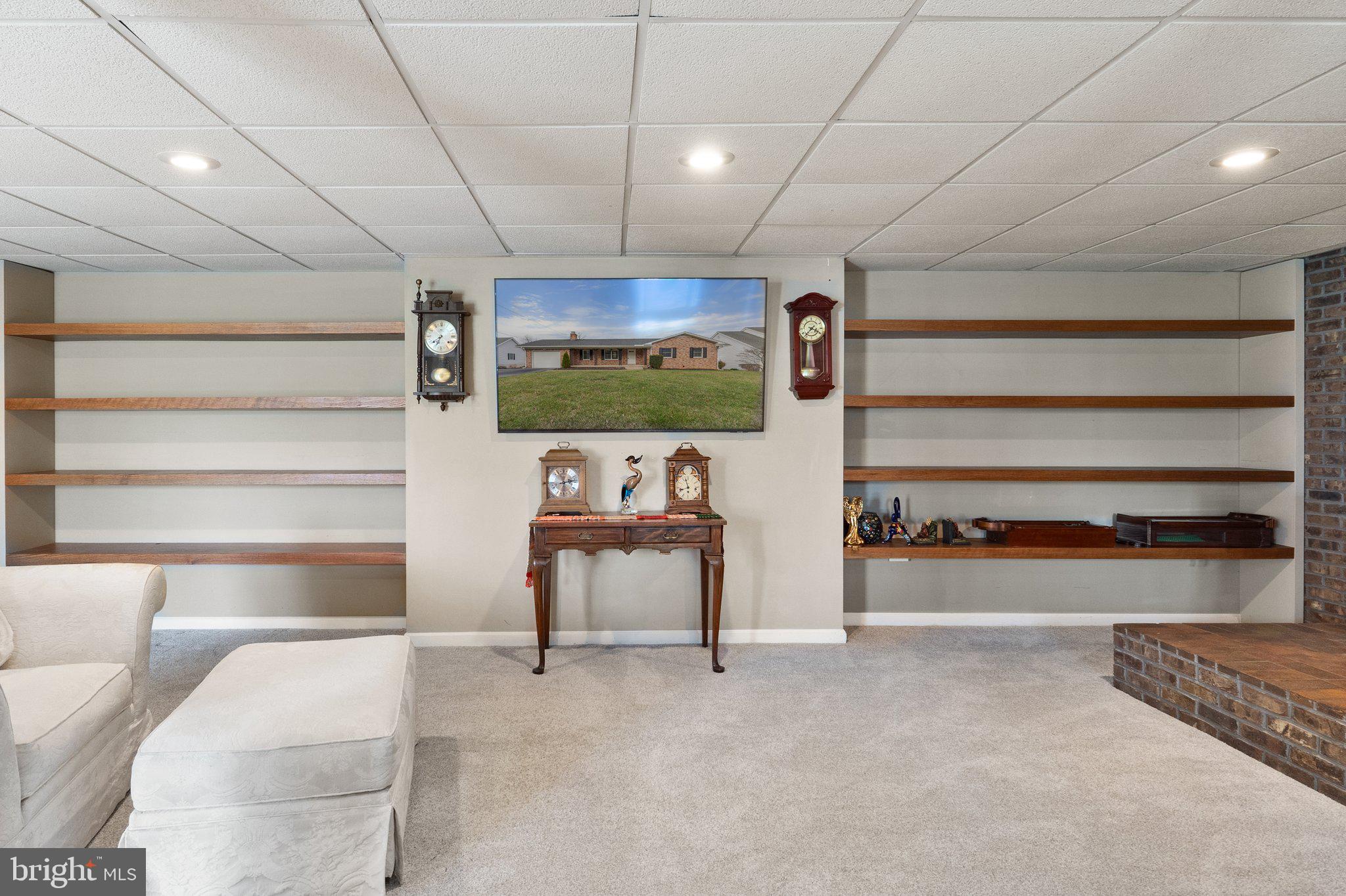 LYNN HEIGHTS - Residential