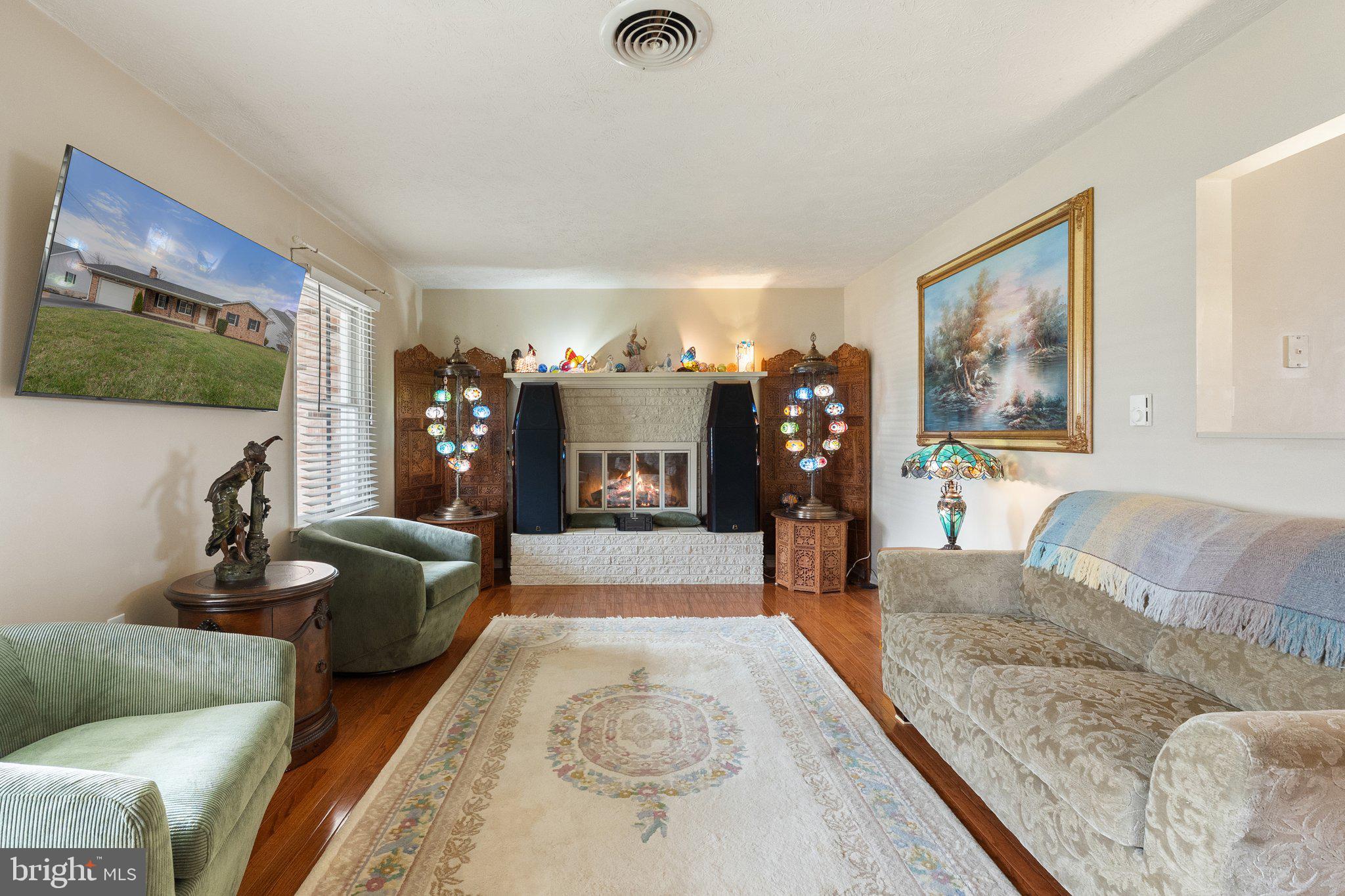 LYNN HEIGHTS - Residential