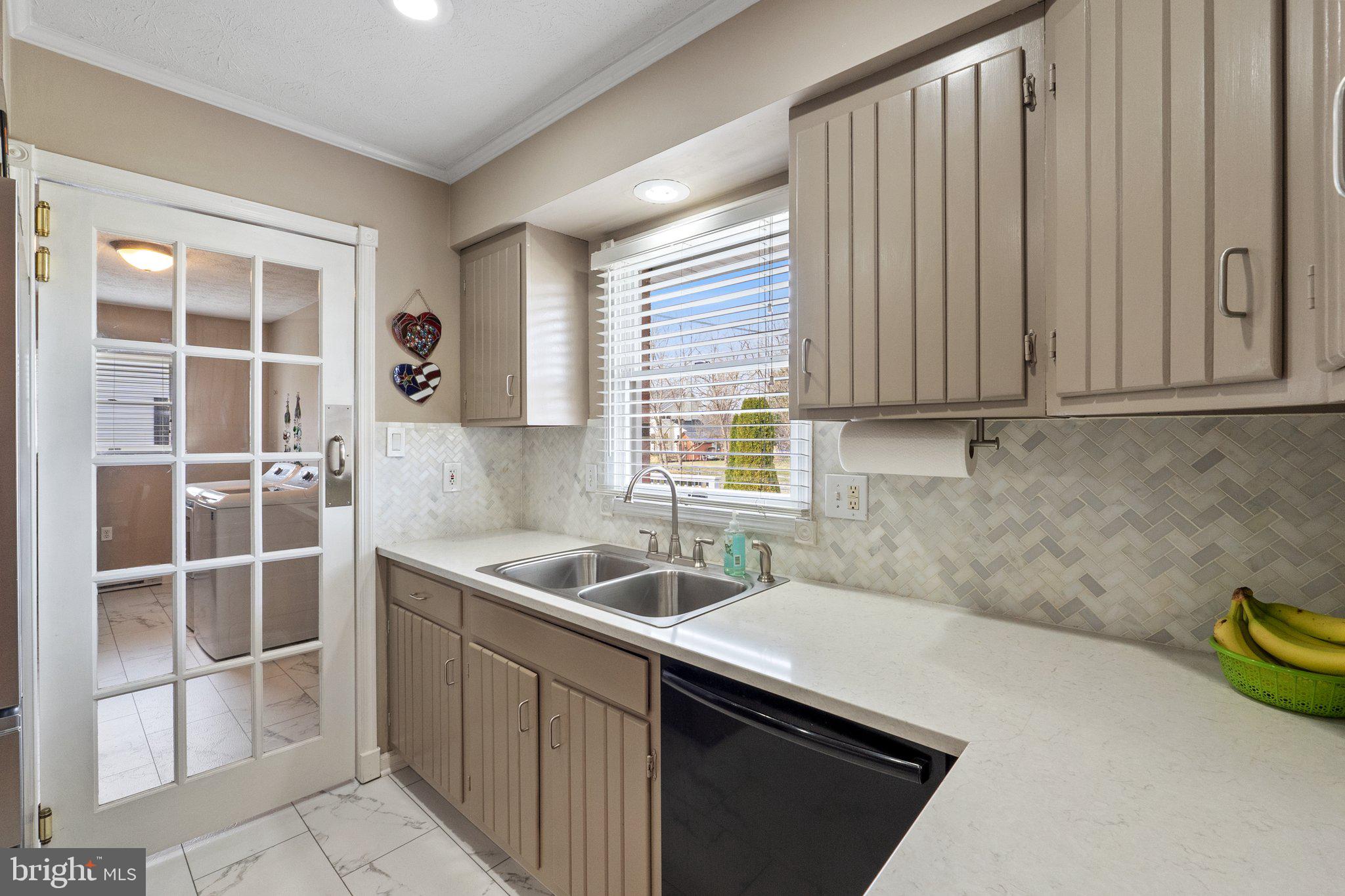 LYNN HEIGHTS - Residential