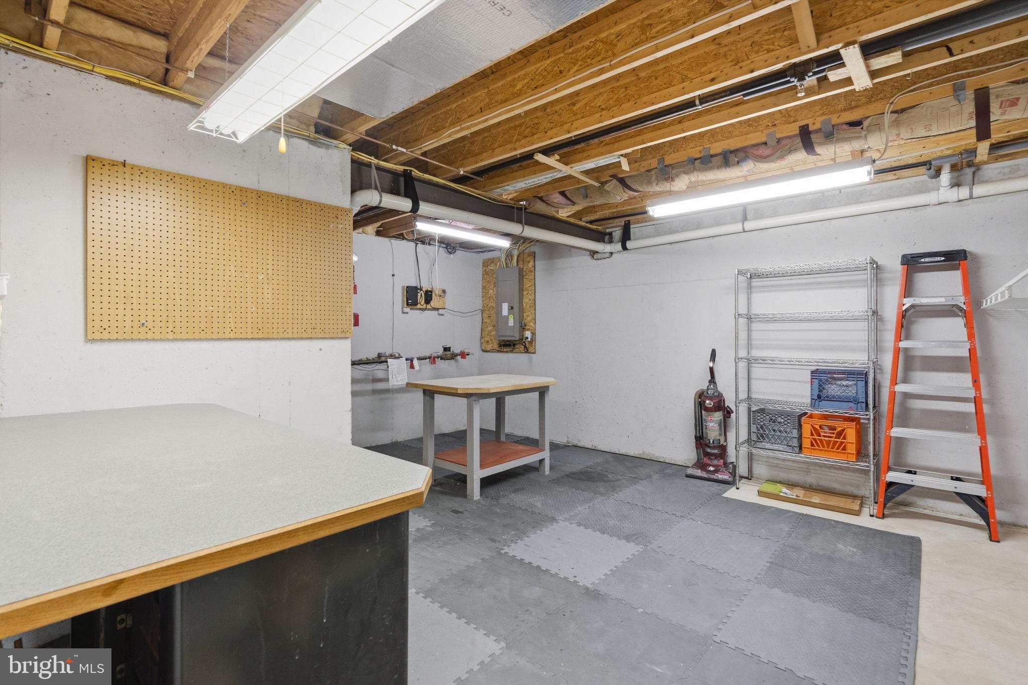 WILLIAM PENN VILLA - Residential