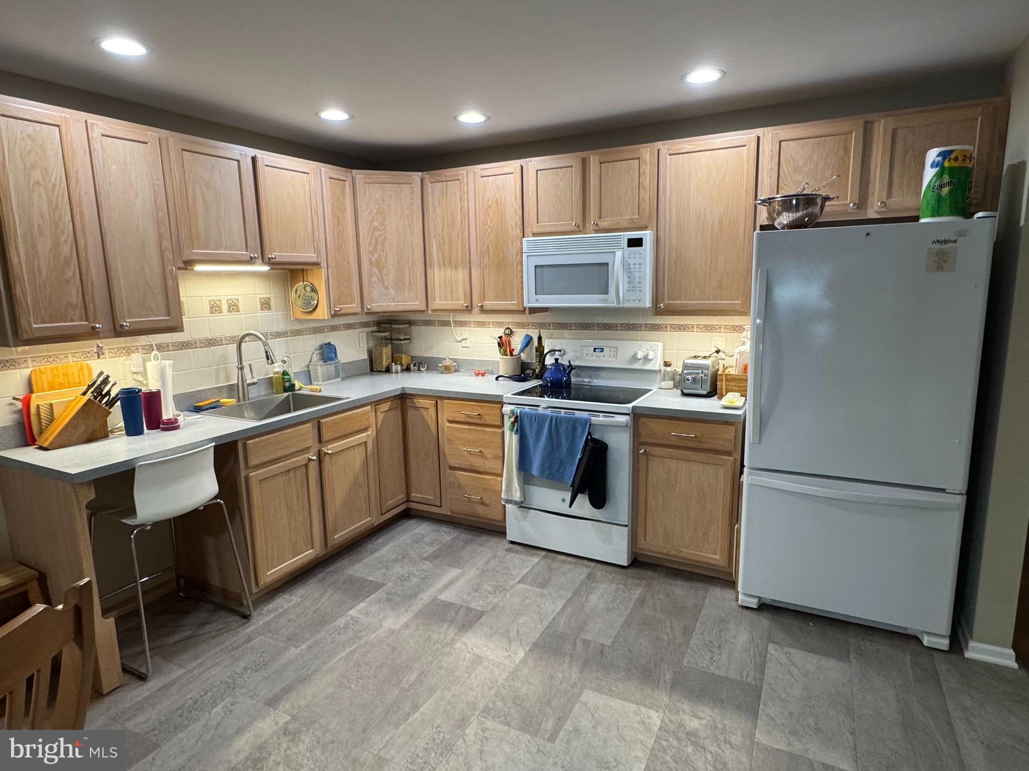 WILLIAM PENN VILLA - Residential