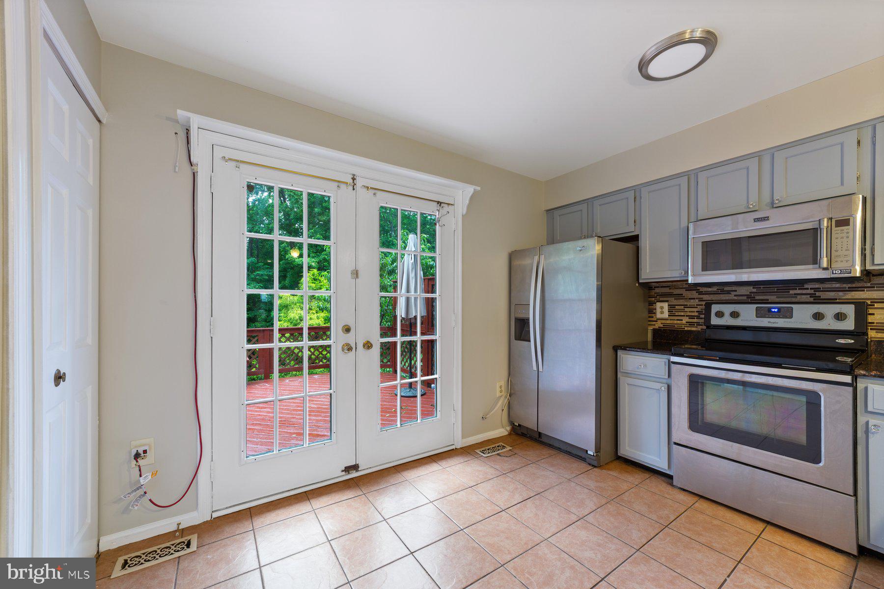 SOUTH KINGS STATION - Residential Lease