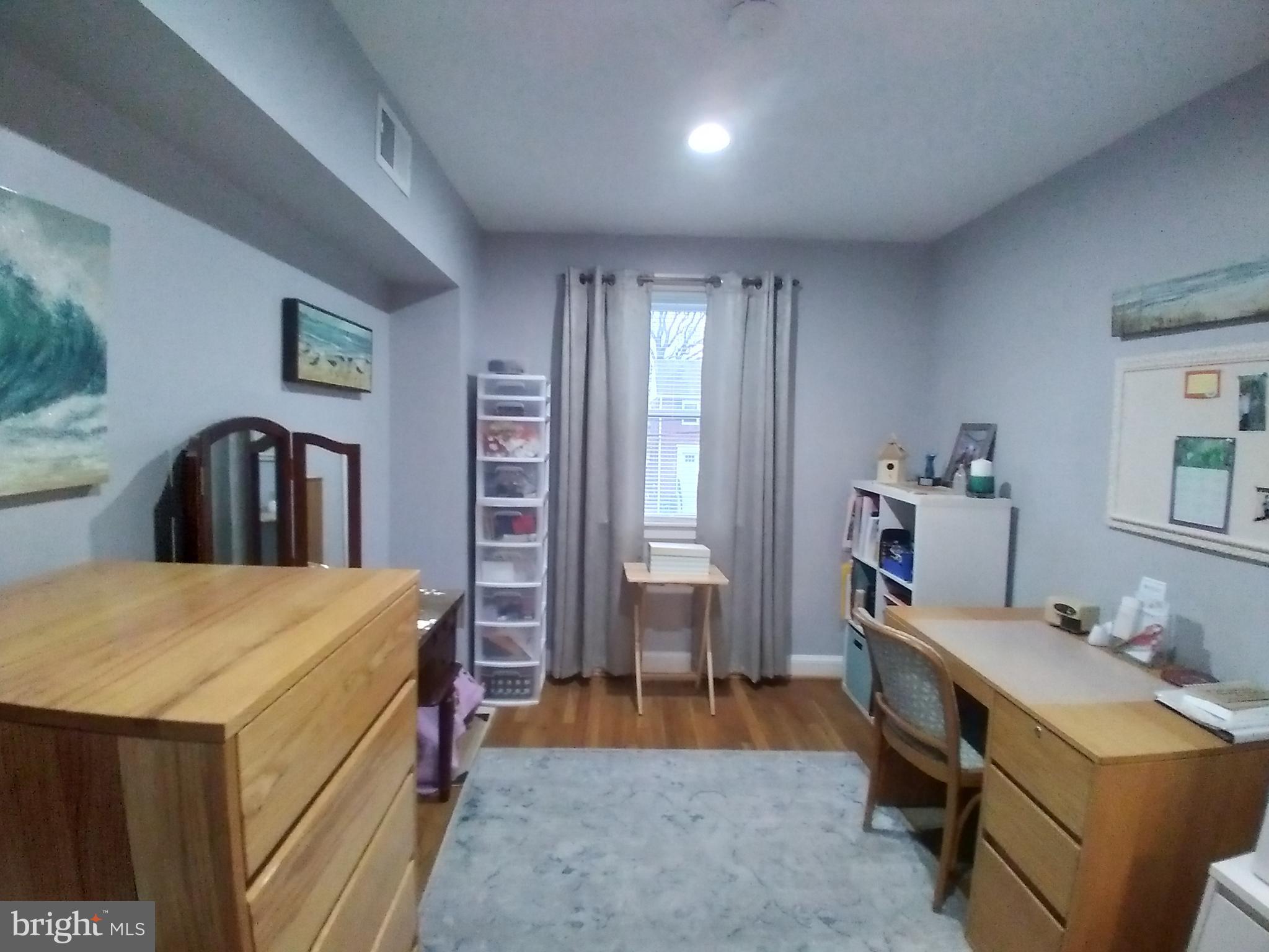 HAMPSHIRE HEIGHTS - Residential