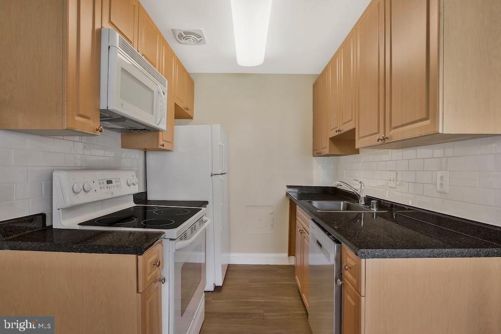 THE FAIRMONT 5601 CONDO - Residential