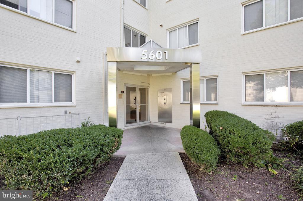 5601 PARKER HOUSE TERRACE 201