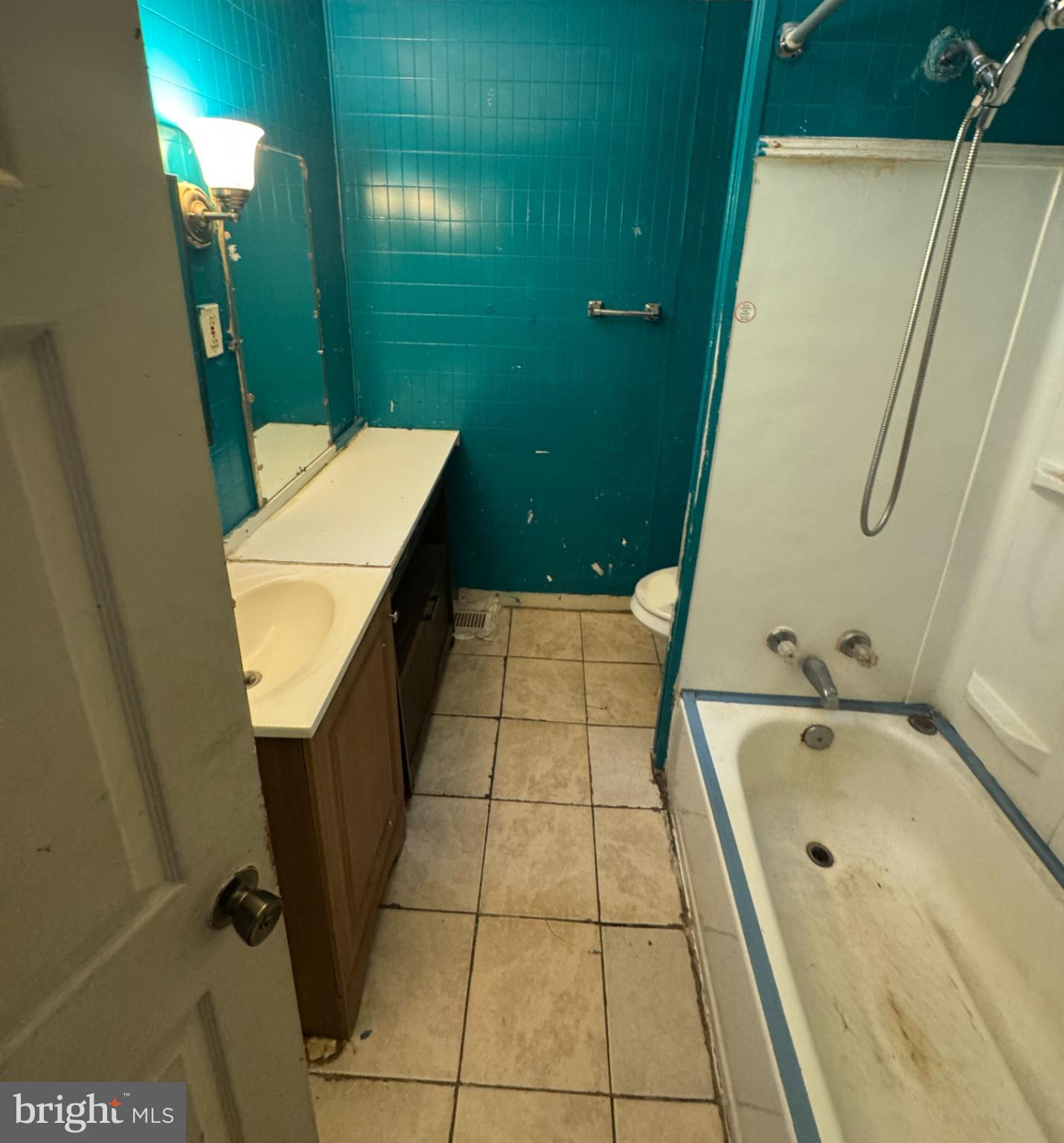 ELWOOD PARK - Residential