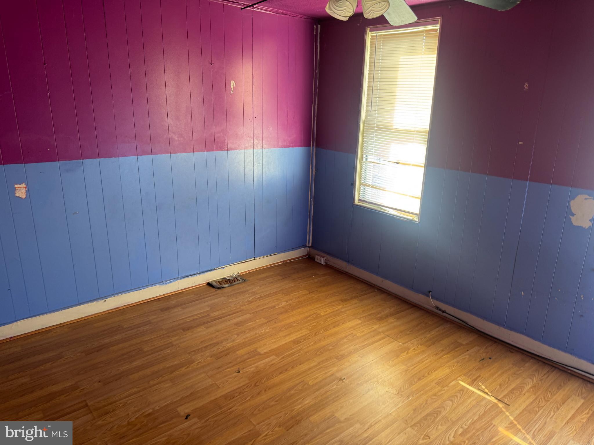 ELWOOD PARK - Residential