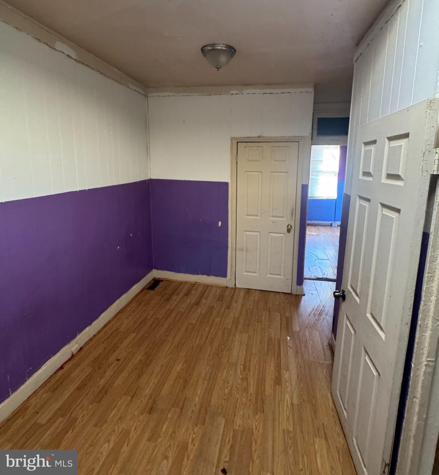 ELWOOD PARK - Residential