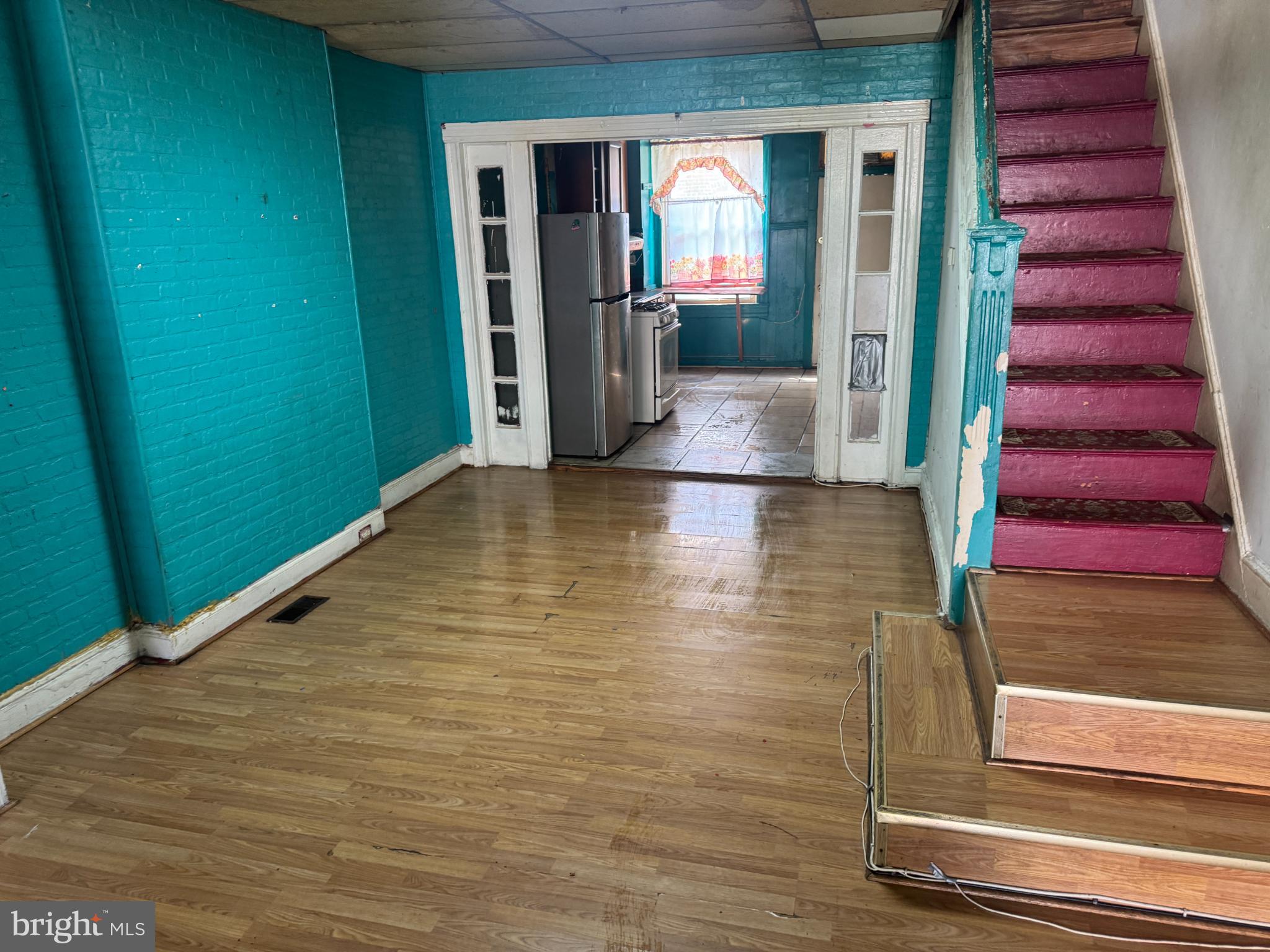 ELWOOD PARK - Residential