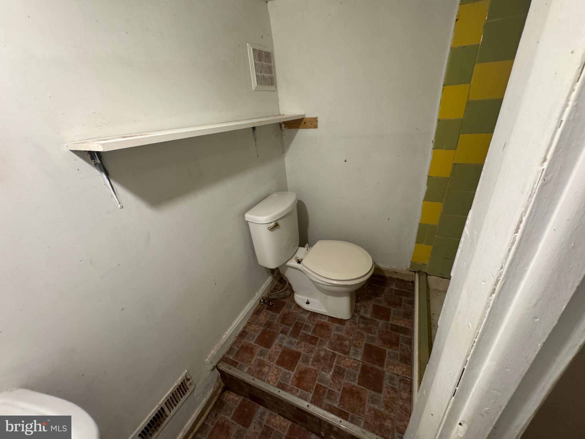 ELWOOD PARK - Residential