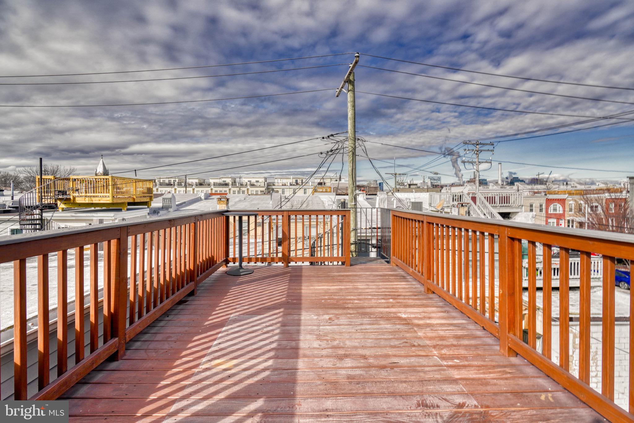 LOCUST POINT - Residential