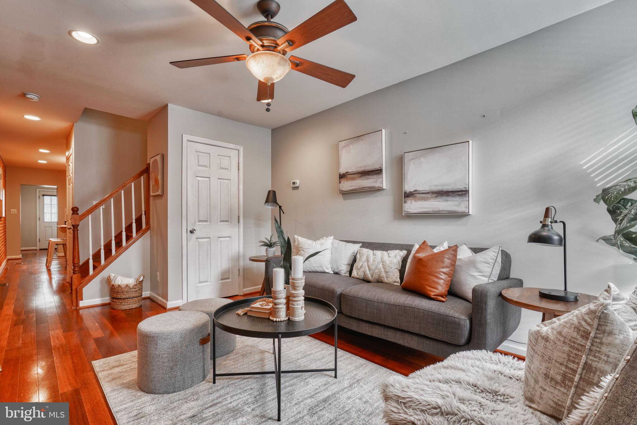 LOCUST POINT - Residential