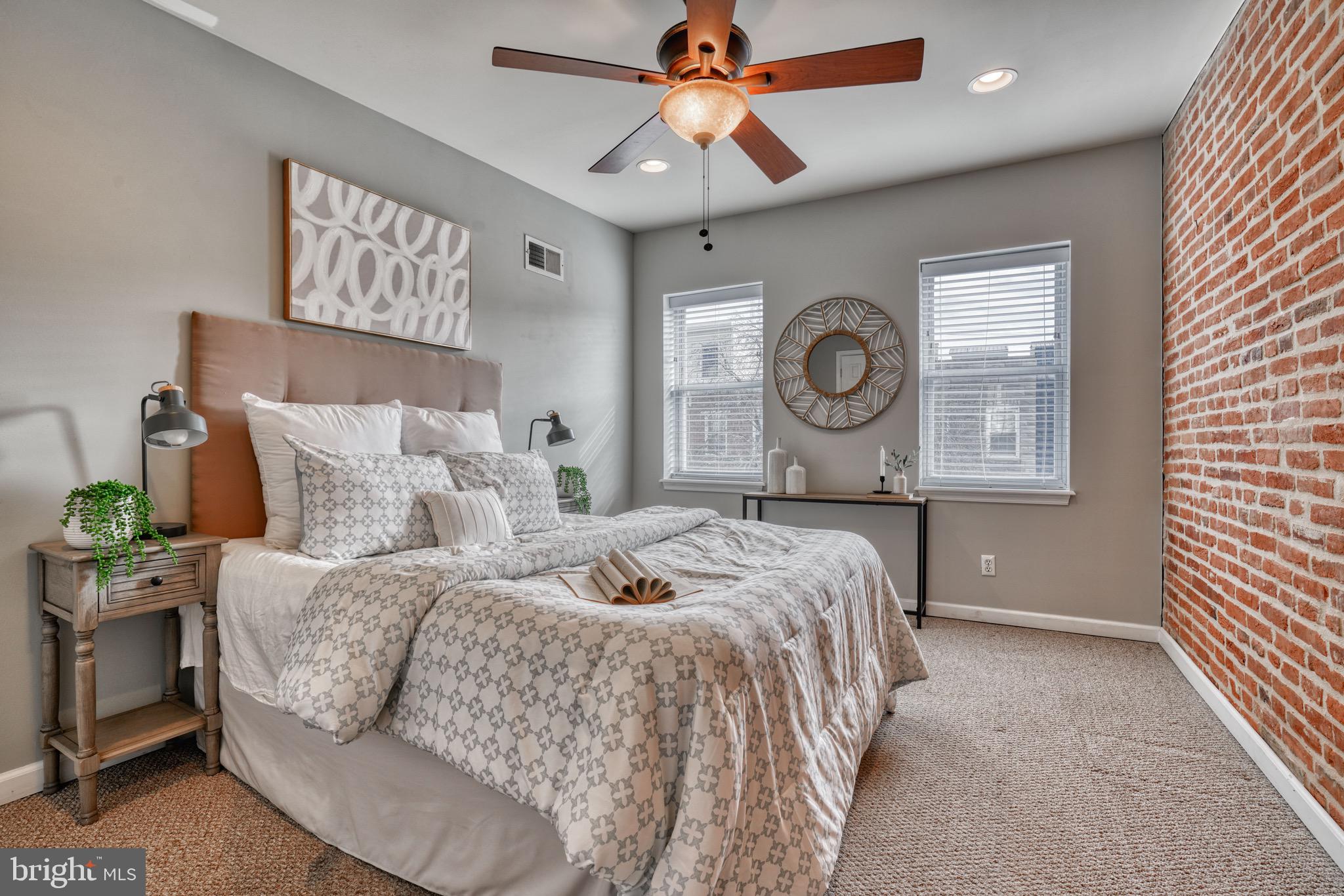 LOCUST POINT - Residential