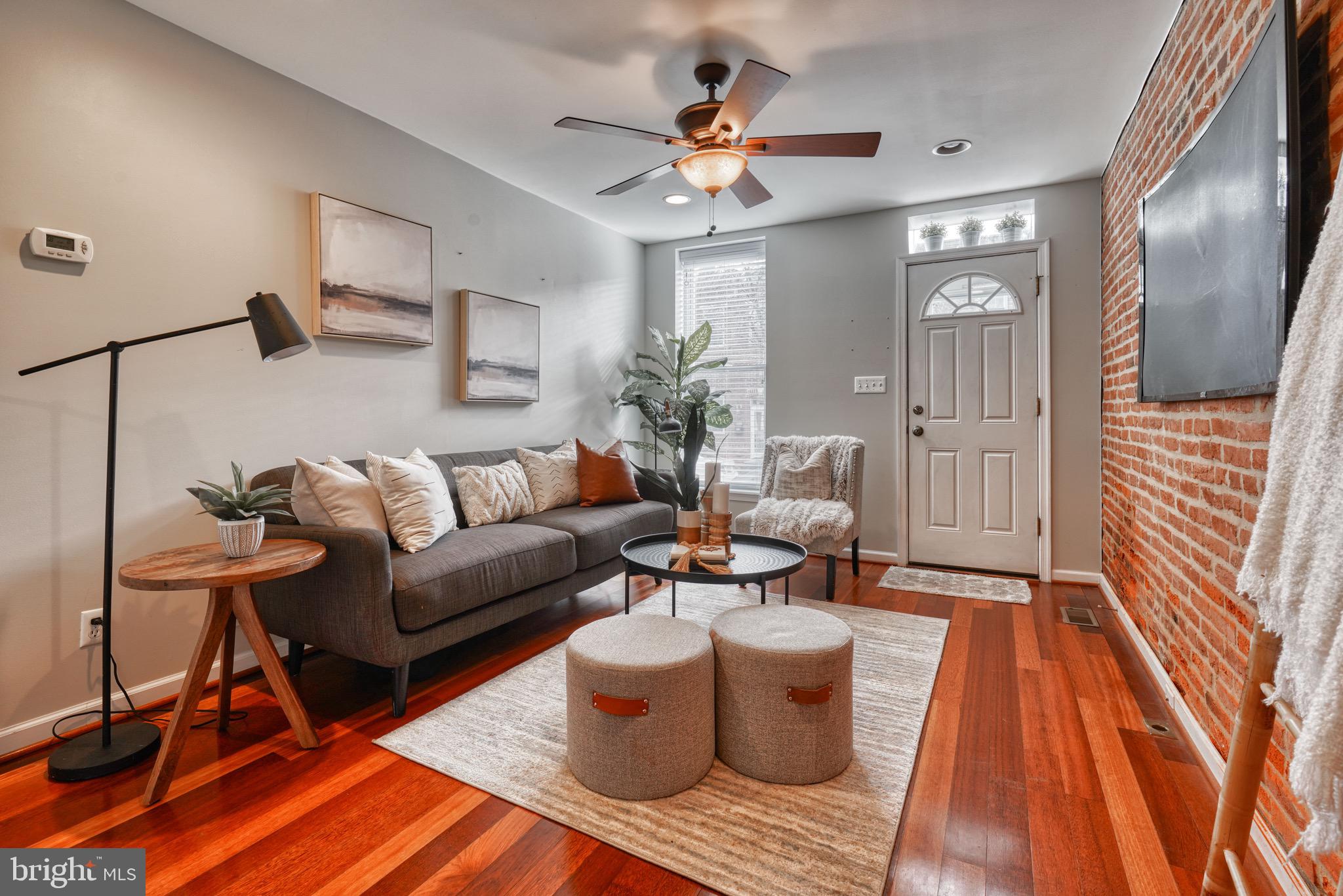 LOCUST POINT - Residential