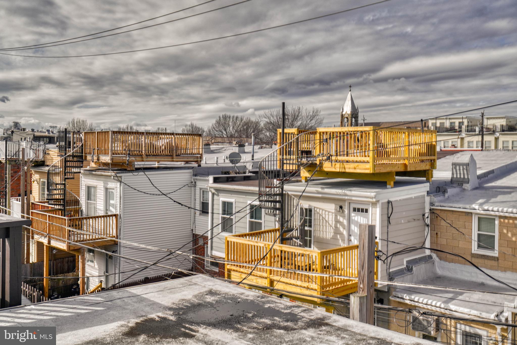 LOCUST POINT - Residential