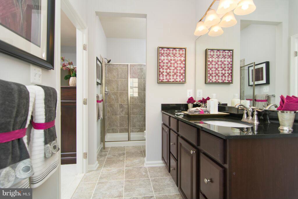 HOWARD SQUARE - Residential