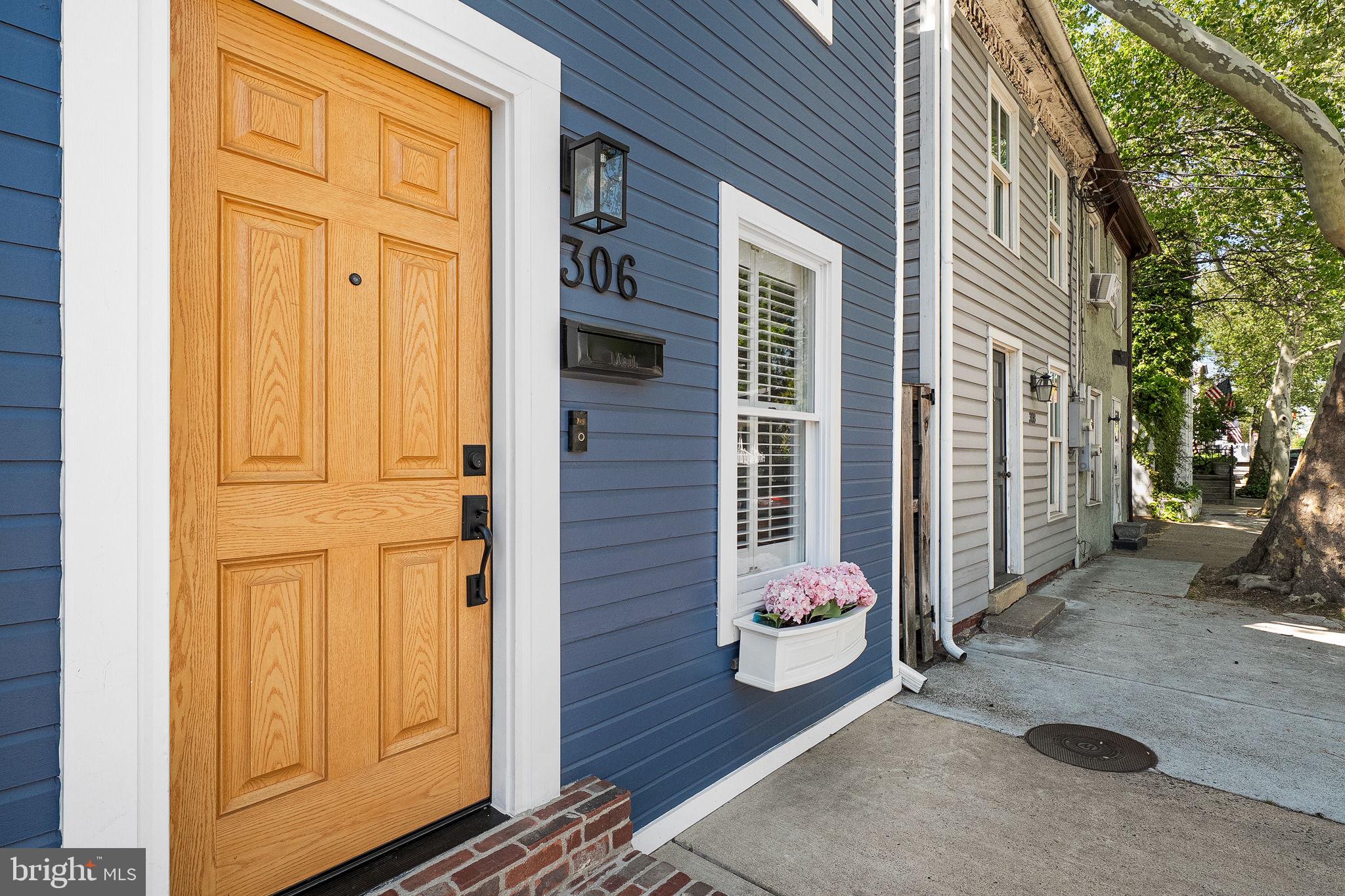 OLD TOWN ALEXANDRIA - Residential