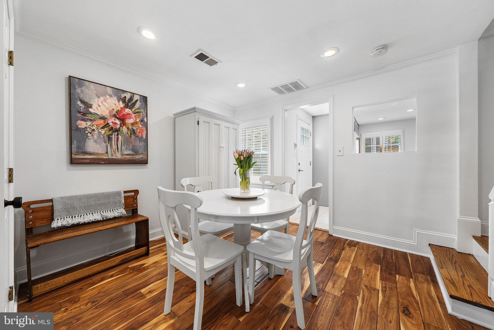 OLD TOWN ALEXANDRIA - Residential