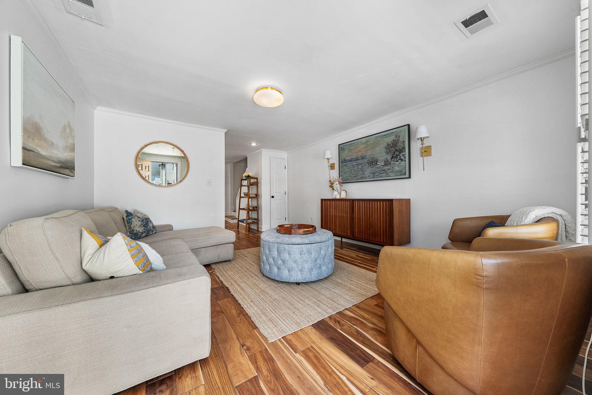 OLD TOWN ALEXANDRIA - Residential