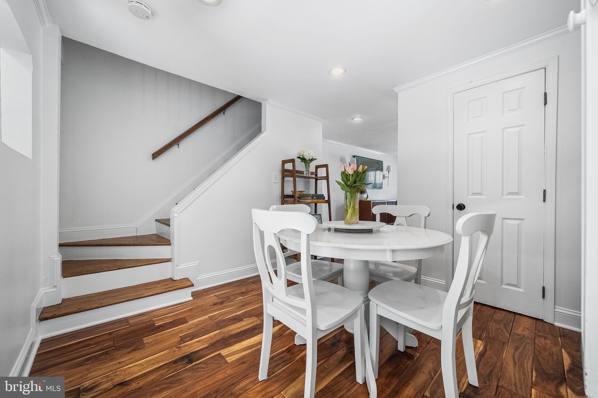 OLD TOWN ALEXANDRIA - Residential