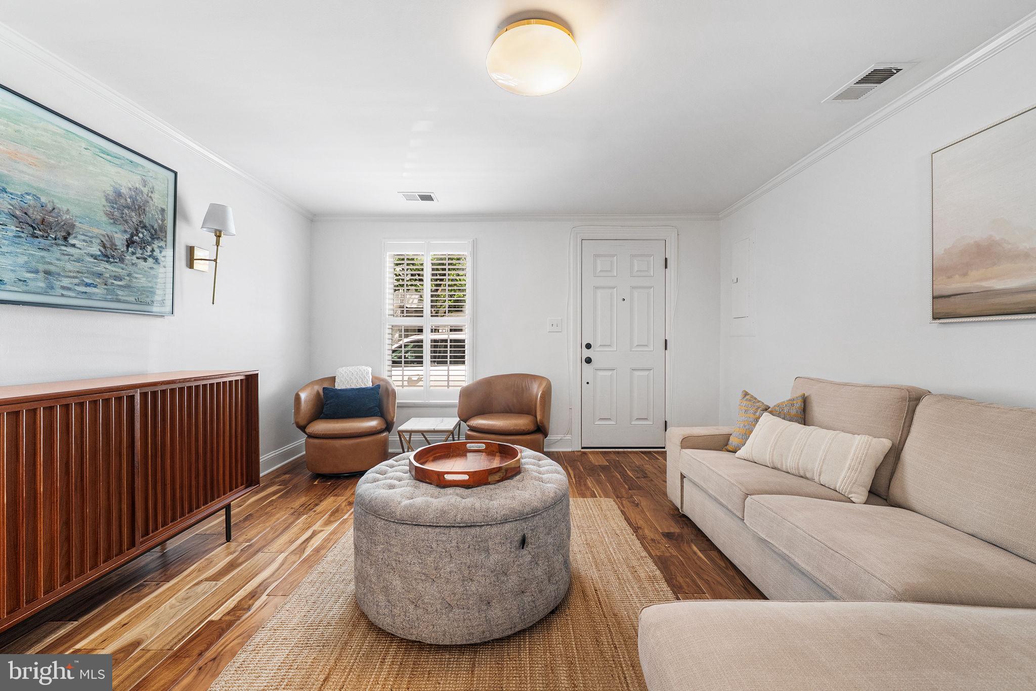 OLD TOWN ALEXANDRIA - Residential