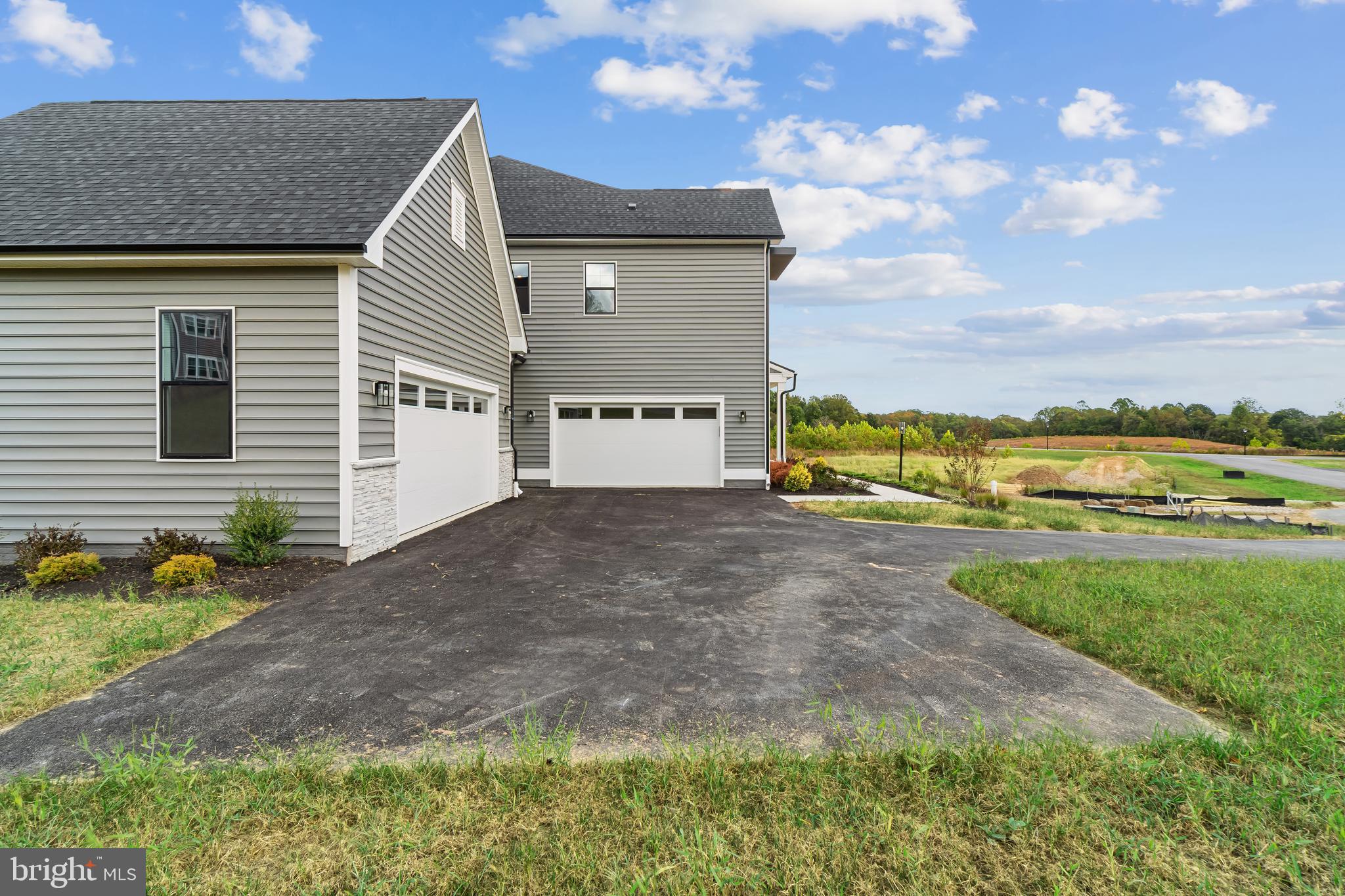 16502 ROLLING KNOLLS LANE