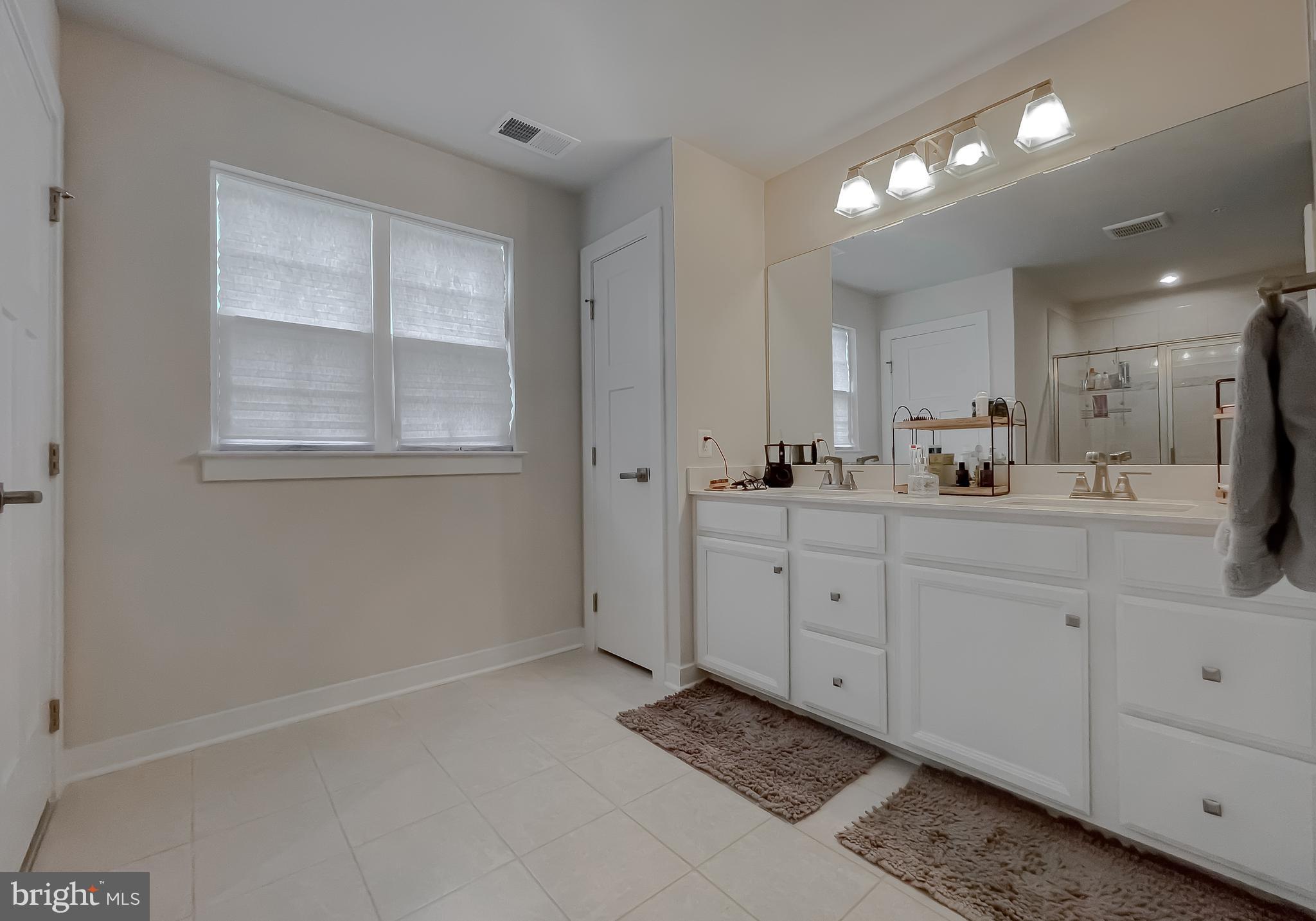 HERITAGE WOODS - Residential