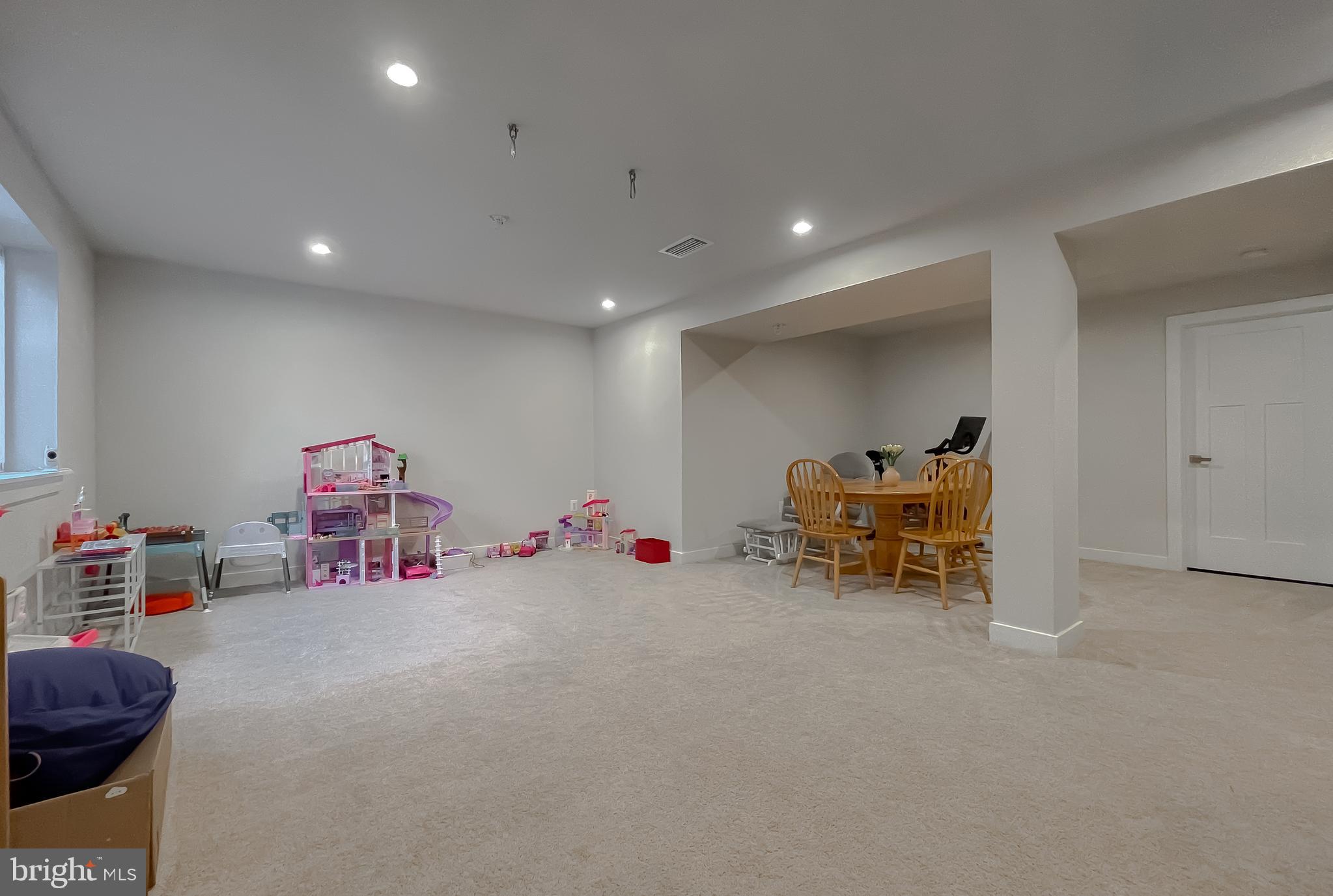 HERITAGE WOODS - Residential