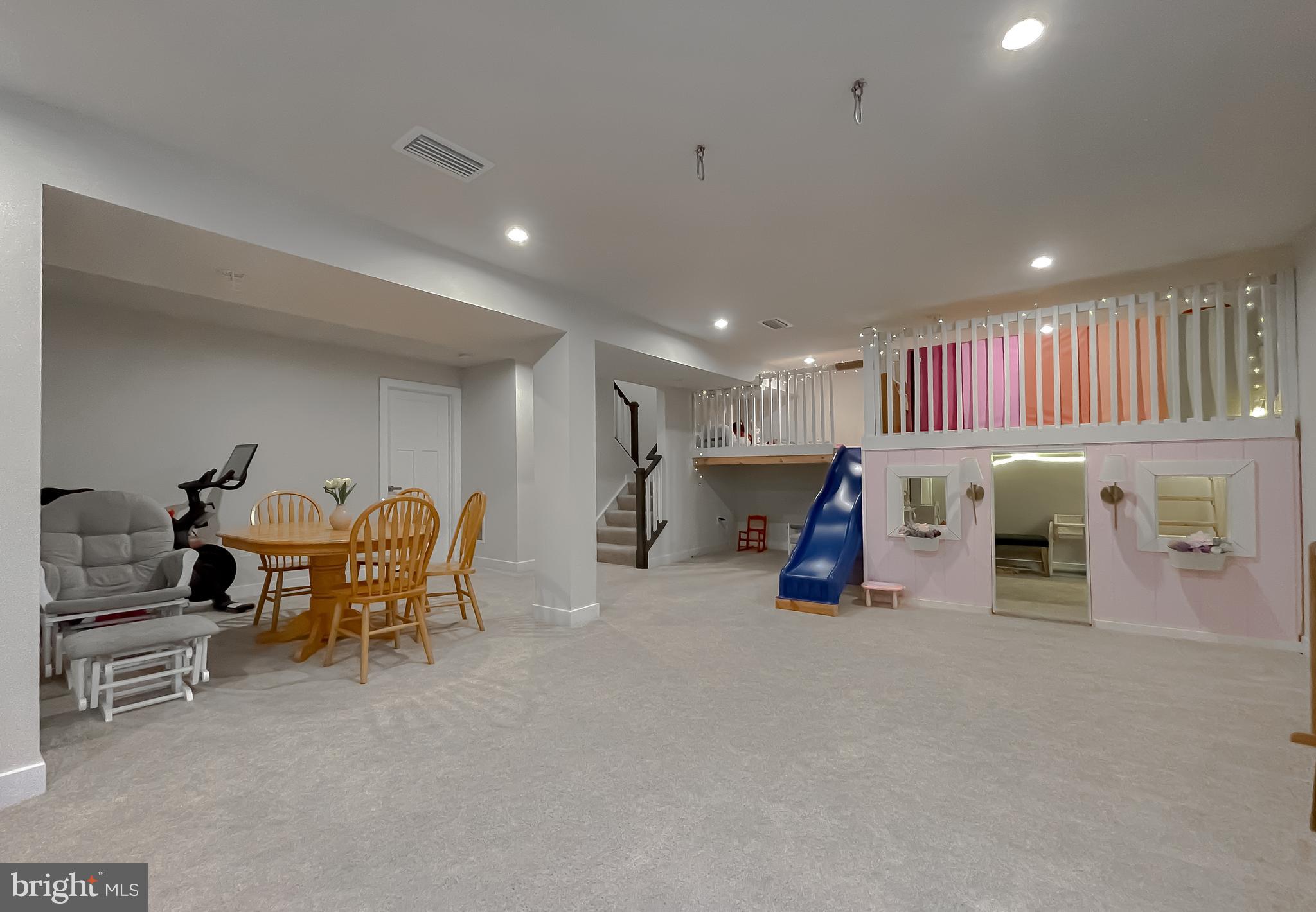 HERITAGE WOODS - Residential